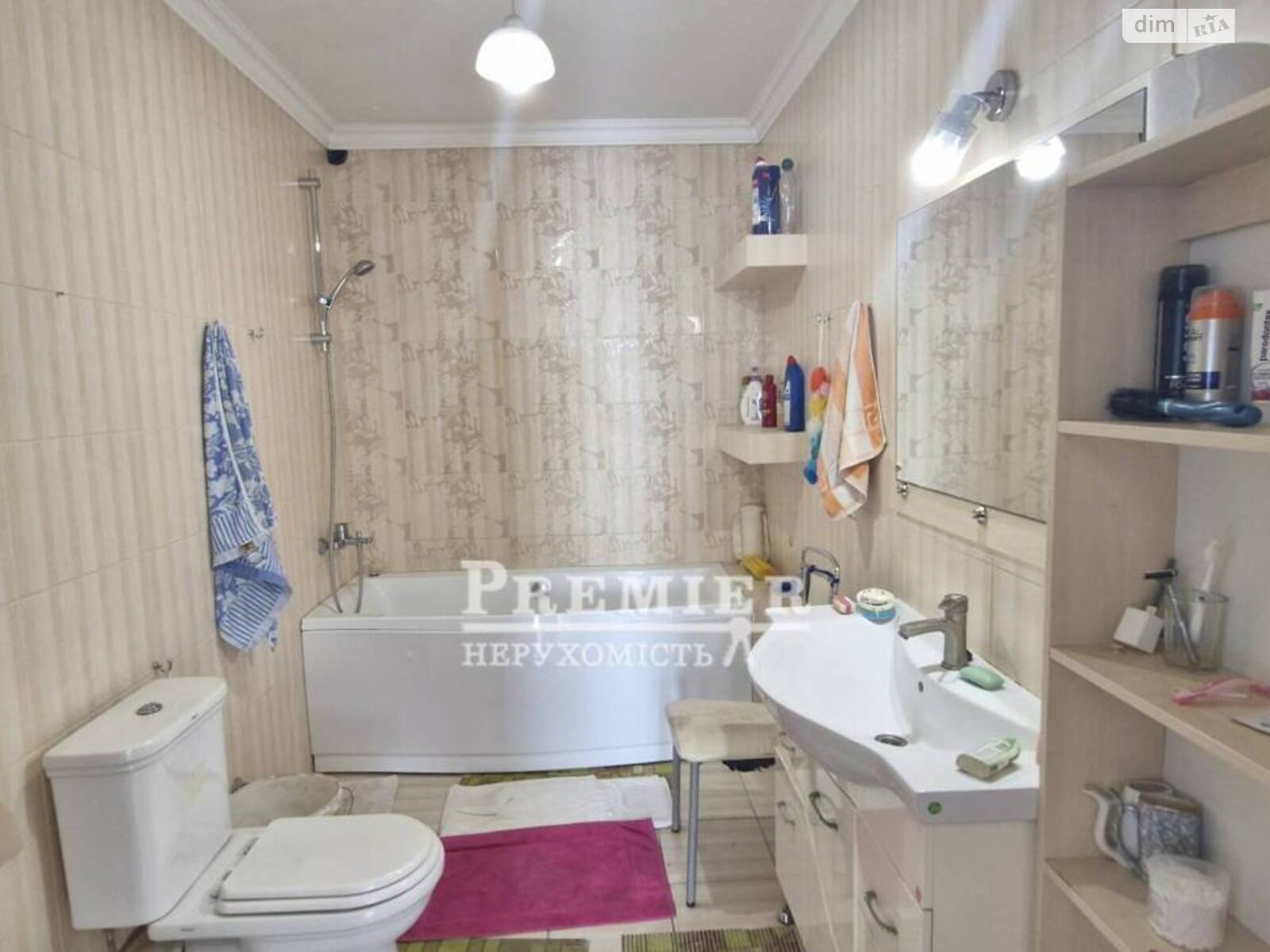 двухэтажный дом с верандой, 339 кв. м, кирпич. Продажа в Черноморске фото 1 двухэтажный дом с верандой, 339 кв. м, кирпич. Продажа в Черноморске фото 1