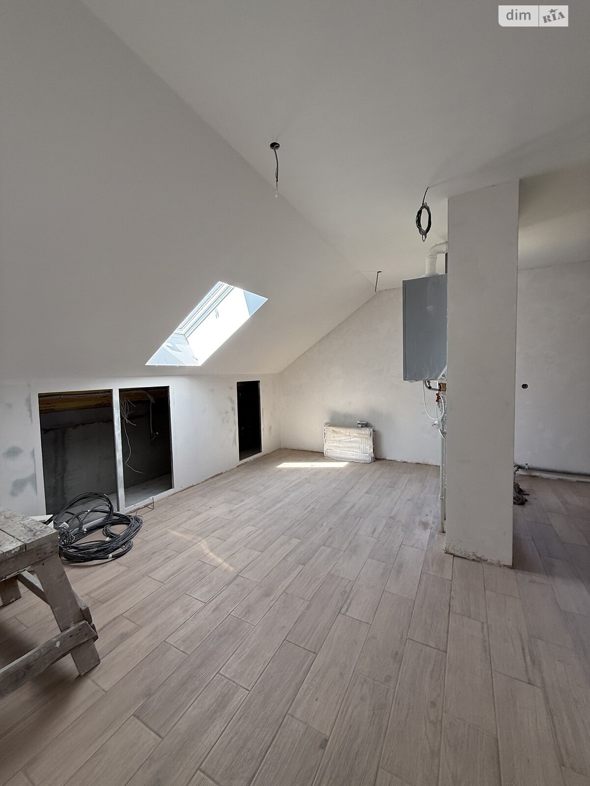 трехэтажный дом, 240 кв. м, кирпич. Продажа в Черноморске фото 1 трехэтажный дом, 240 кв. м, кирпич. Продажа в Черноморске фото 1