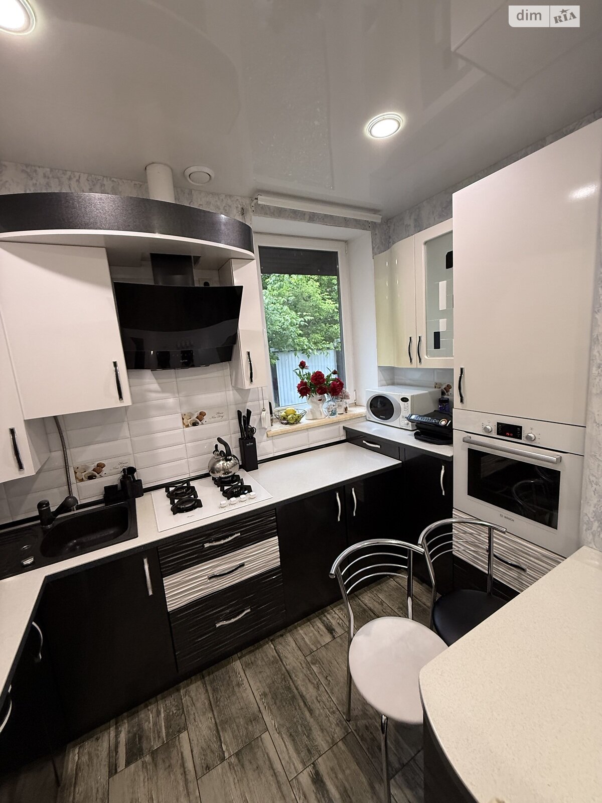 двоповерховий будинок, 116 кв. м, цегла. Продаж у Чернівцях фото 1 двоповерховий будинок, 116 кв. м, цегла. Продаж у Чернівцях фото 1