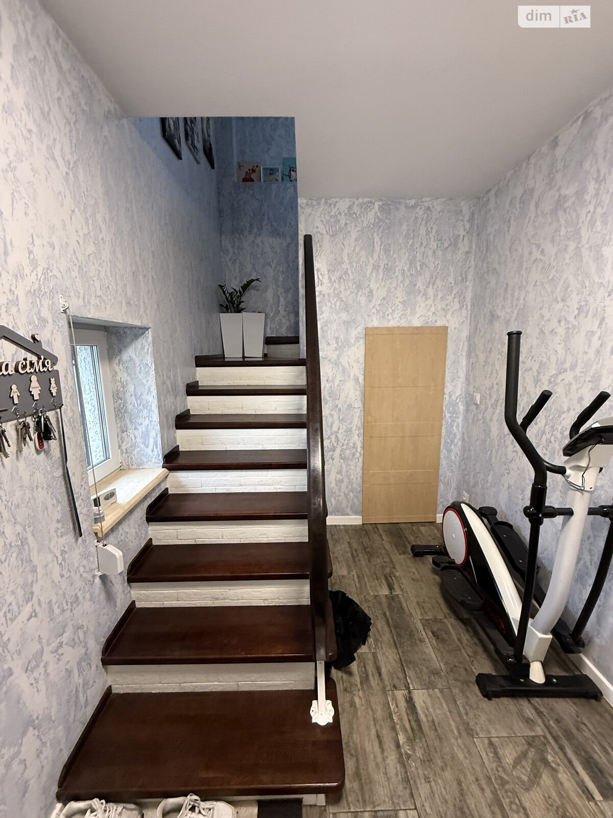 двоповерховий будинок, 116 кв. м, цегла. Продаж у Чернівцях фото 1 двоповерховий будинок, 116 кв. м, цегла. Продаж у Чернівцях фото 1