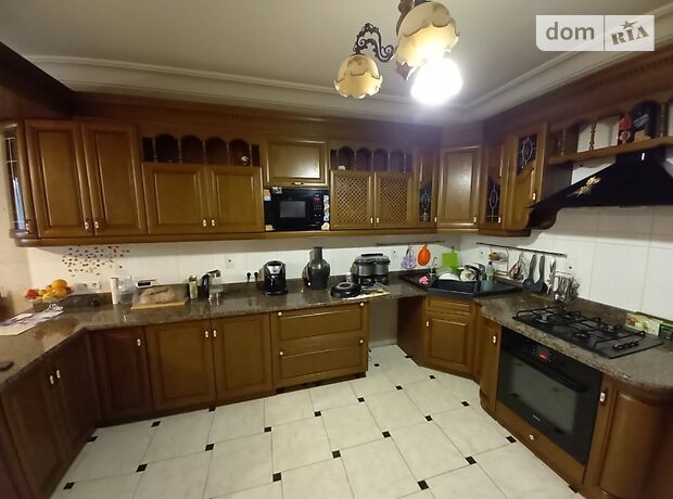 двоповерховий будинок з балконом, 270 кв. м, цегла. Продаж в Чернівцях, район Гарячий Урбан фото 1 двоповерховий будинок з балконом, 270 кв. м, цегла. Продаж в Чернівцях, район Гарячий Урбан фото 1