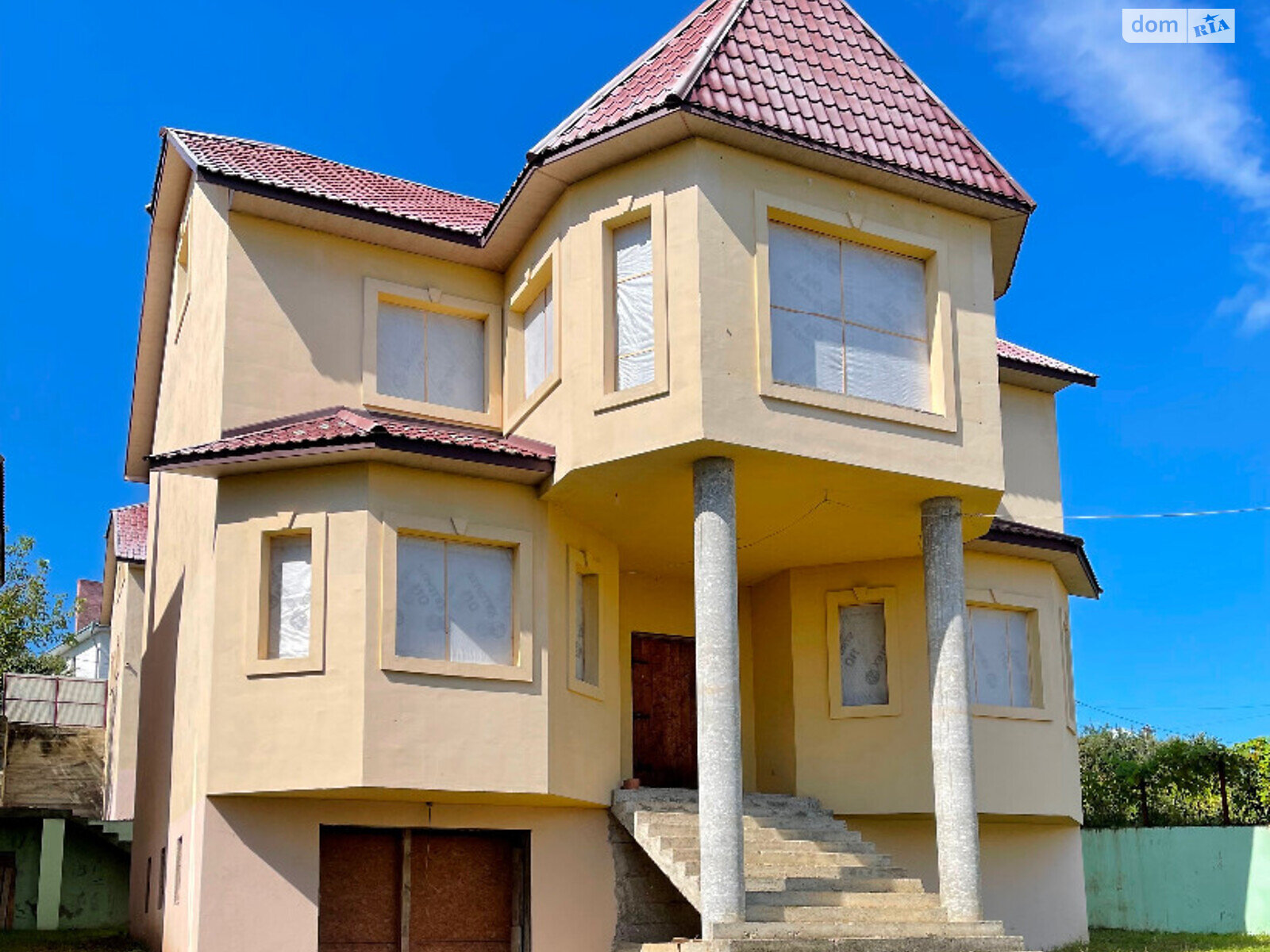 трехэтажный дом с мансардой, 480 кв. м, кирпич. Продажа в Черновцах район Гарячий Урбан фото 1