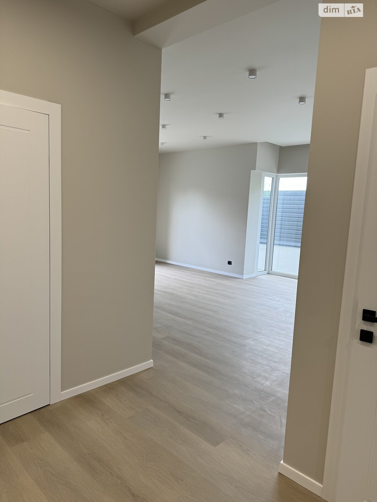 одноповерховий будинок з верандою, 110 кв. м, цегла. Продаж у Чернівцях фото 1 одноповерховий будинок з верандою, 110 кв. м, цегла. Продаж у Чернівцях фото 1
