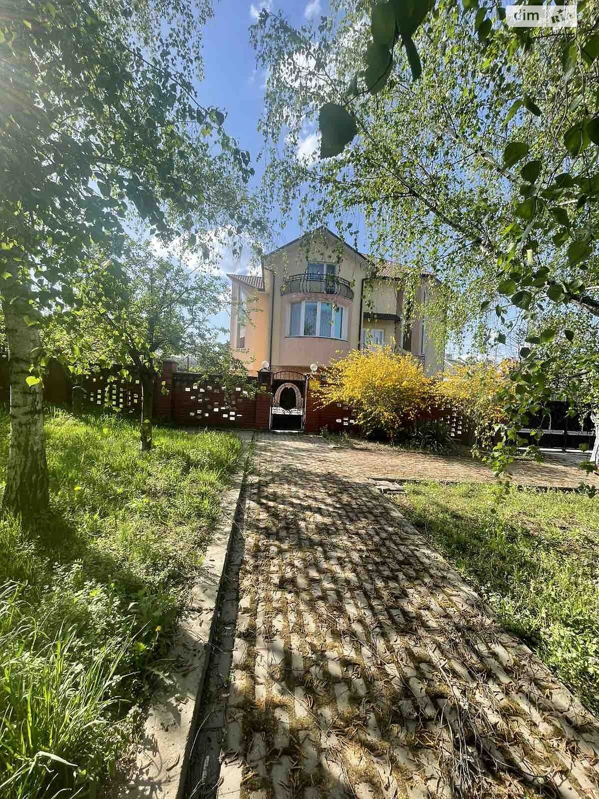 трехэтажный дом с гаражом, 292 кв. м, кирпич. Продажа в Черновцах район Гравитон фото 1 трехэтажный дом с гаражом, 292 кв. м, кирпич. Продажа в Черновцах район Гравитон фото 1