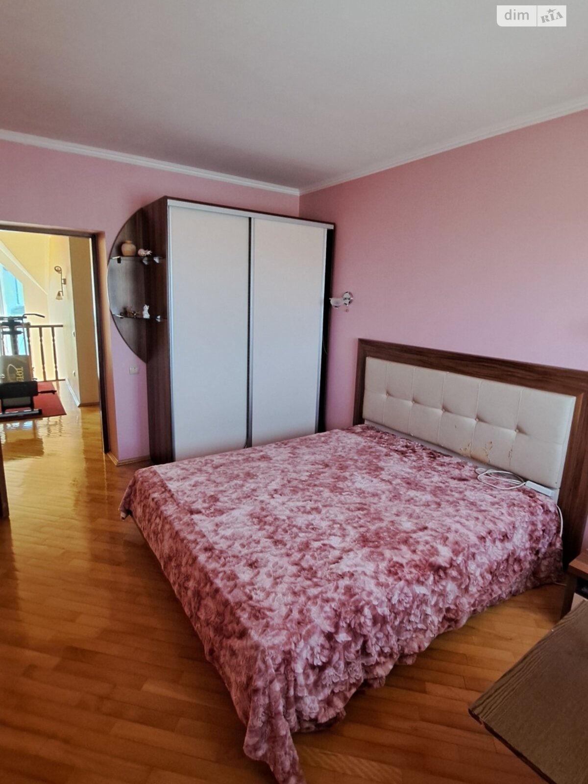 трехэтажный дом с гаражом, 292 кв. м, кирпич. Продажа в Черновцах район Гравитон фото 1 трехэтажный дом с гаражом, 292 кв. м, кирпич. Продажа в Черновцах район Гравитон фото 1