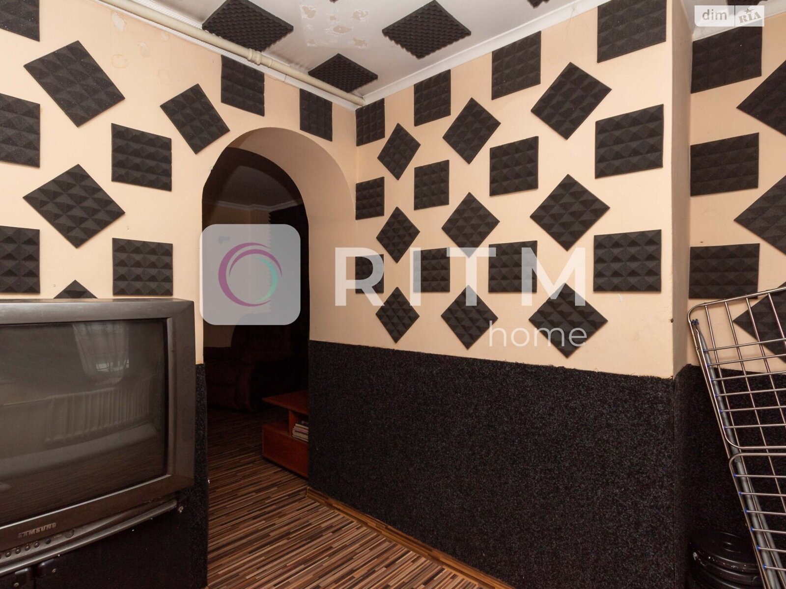 одноповерховий будинок з гаражем, 100 кв. м, цегла. Продаж в Чернівцях, район Кемпінг фото 1 одноповерховий будинок з гаражем, 100 кв. м, цегла. Продаж в Чернівцях, район Кемпінг фото 1