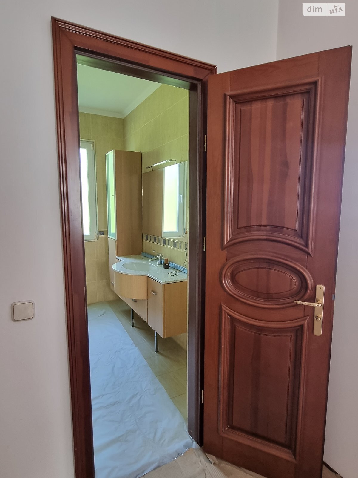 двоповерховий будинок з опаленням, 350 кв. м, монолитно-каркасный. Продаж у Чернівцях фото 1 двоповерховий будинок з опаленням, 350 кв. м, монолитно-каркасный. Продаж у Чернівцях фото 1