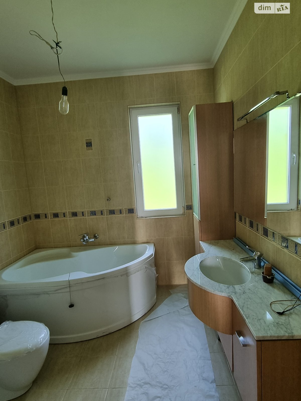 двоповерховий будинок з опаленням, 350 кв. м, монолитно-каркасный. Продаж у Чернівцях фото 1 двоповерховий будинок з опаленням, 350 кв. м, монолитно-каркасный. Продаж у Чернівцях фото 1