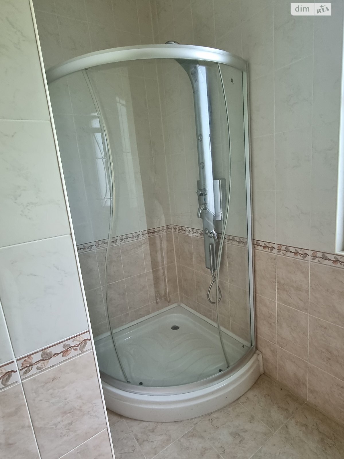 двоповерховий будинок з опаленням, 350 кв. м, монолитно-каркасный. Продаж у Чернівцях фото 1 двоповерховий будинок з опаленням, 350 кв. м, монолитно-каркасный. Продаж у Чернівцях фото 1
