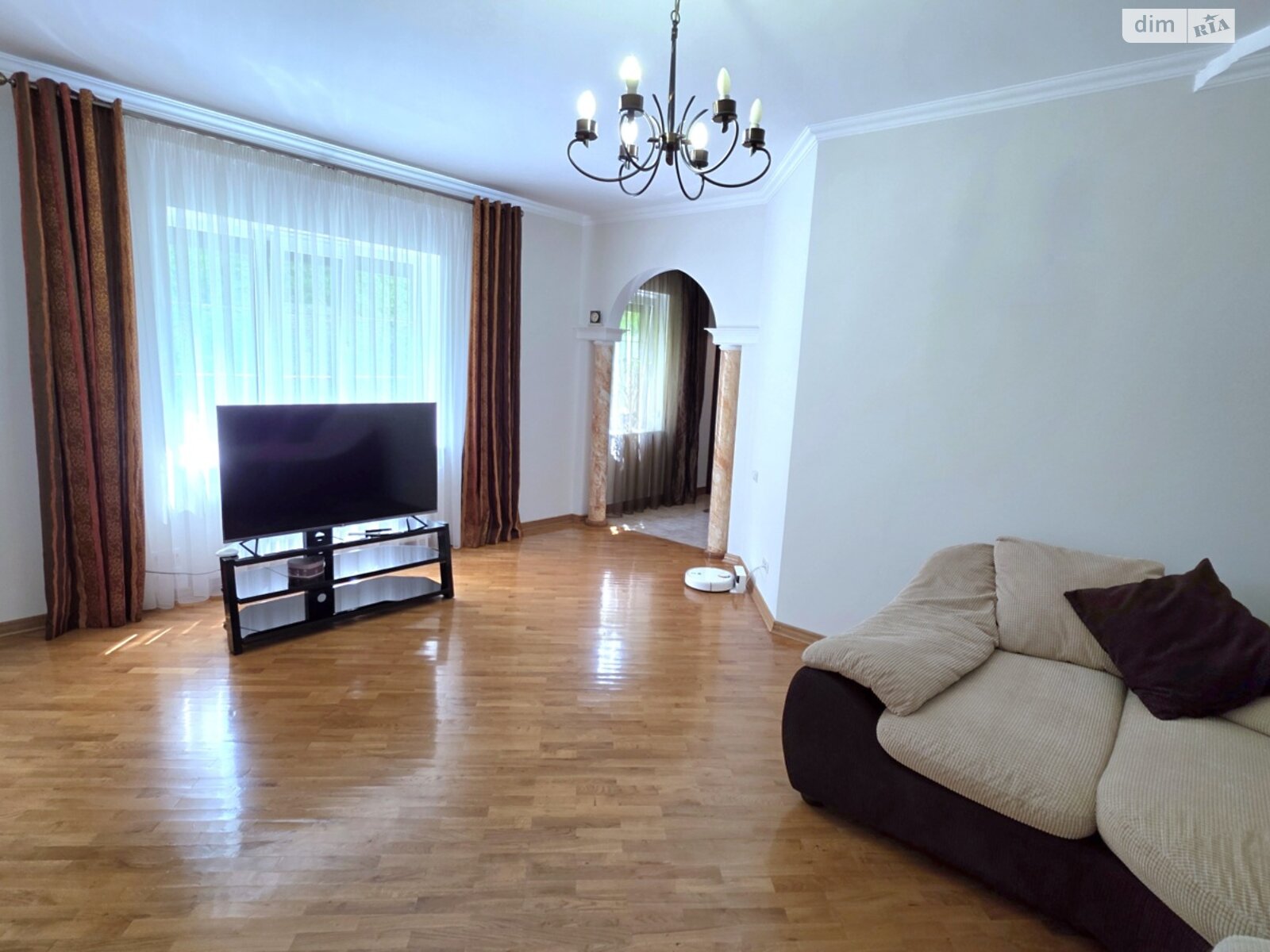 трехэтажный дом с гаражом, 207.5 кв. м, кирпич. Продажа в Черновцах район Первомайский фото 1