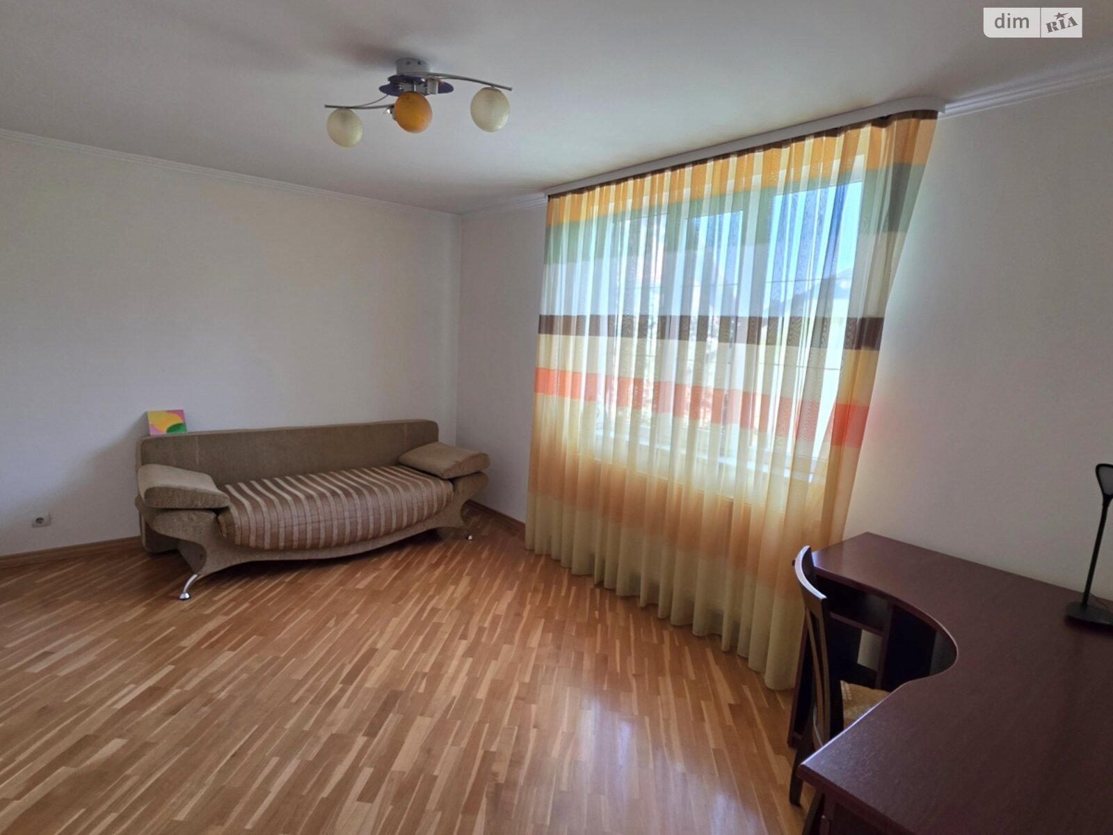 трехэтажный дом с гаражом, 207.5 кв. м, кирпич. Продажа в Черновцах район Первомайский фото 1