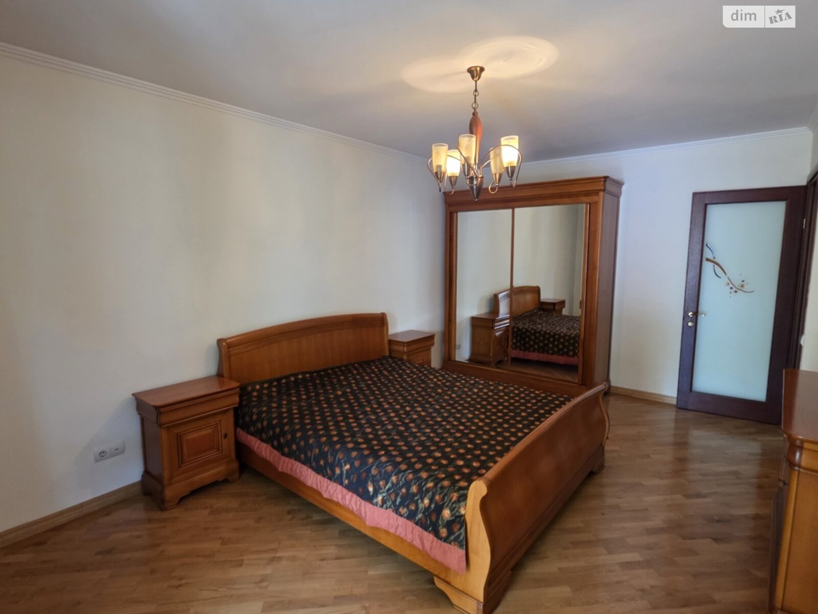 трехэтажный дом с гаражом, 207.5 кв. м, кирпич. Продажа в Черновцах район Первомайский фото 1