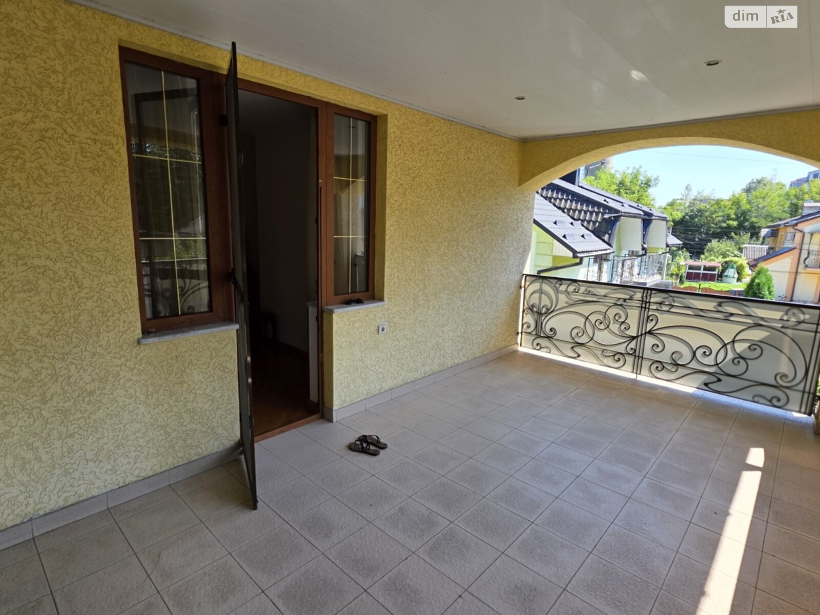 трехэтажный дом с гаражом, 207.5 кв. м, кирпич. Продажа в Черновцах район Первомайский фото 1