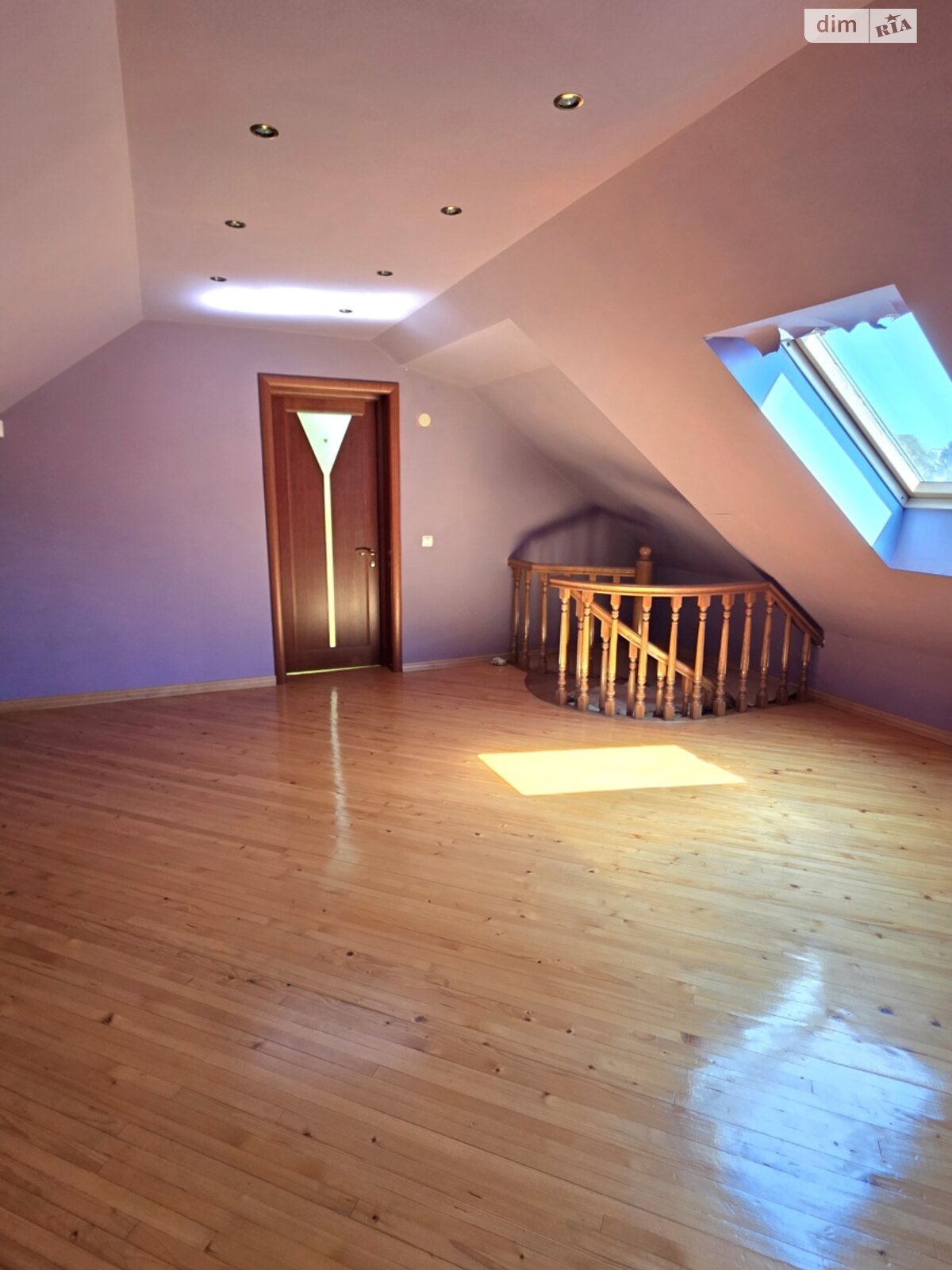 трехэтажный дом с гаражом, 207.5 кв. м, кирпич. Продажа в Черновцах район Первомайский фото 1