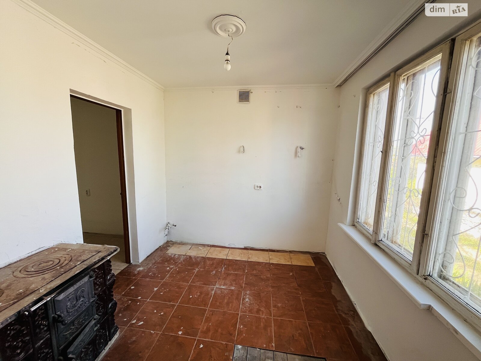 одноповерховий будинок без меблів, 33.5 кв. м, цегла. Продаж в Чернівцях, район Першотравневий фото 1 одноповерховий будинок без меблів, 33.5 кв. м, цегла. Продаж в Чернівцях, район Першотравневий фото 1