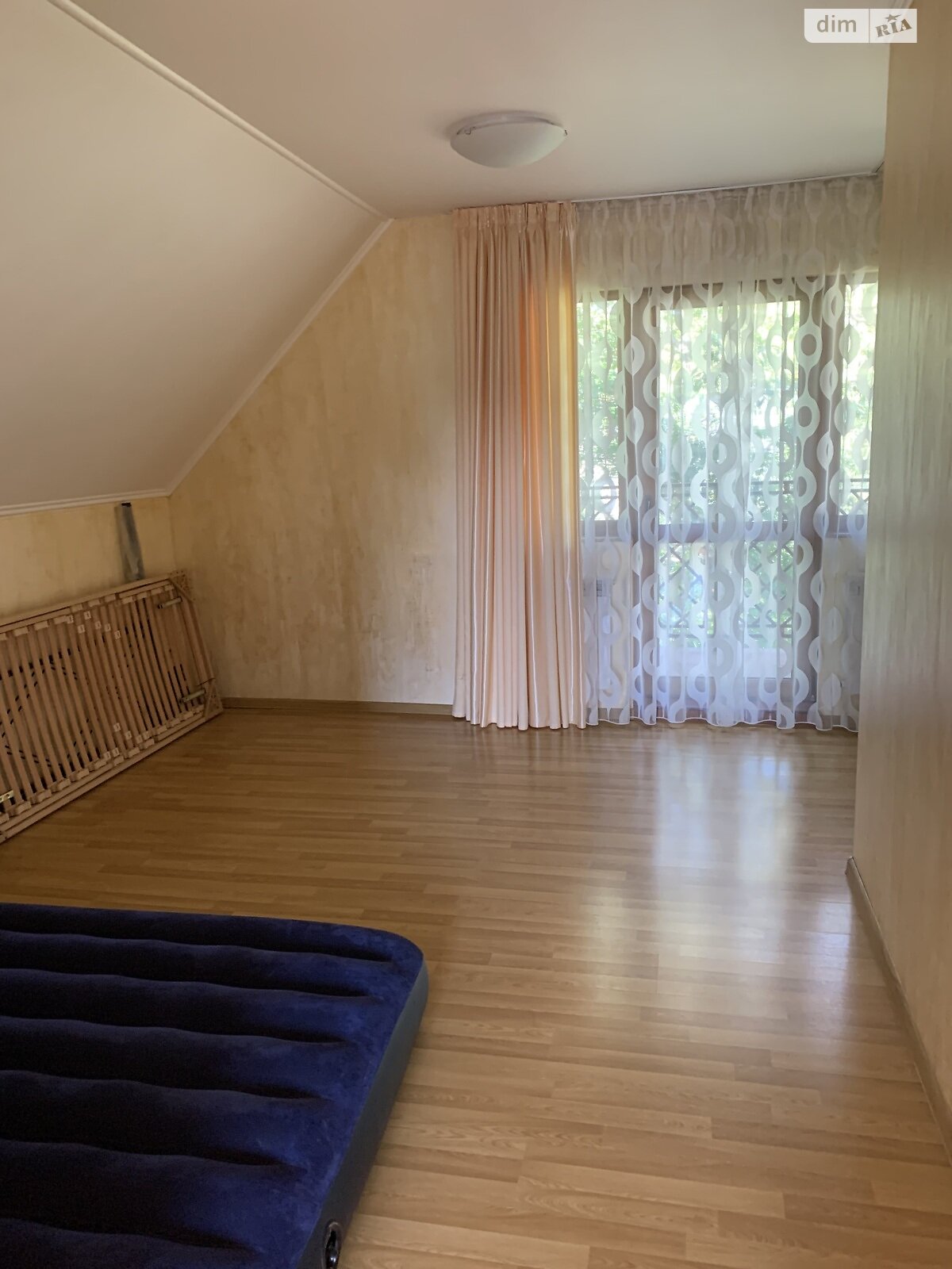 триповерховий будинок з верандою, 149 кв. м, цегла. Продаж в Чернівцях, район Роша фото 1 триповерховий будинок з верандою, 149 кв. м, цегла. Продаж в Чернівцях, район Роша фото 1