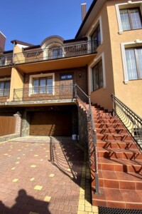 триповерховий будинок з гаражем, 284.4 кв. м, цегла. Продаж в Чернівцях, район Роша фото 2