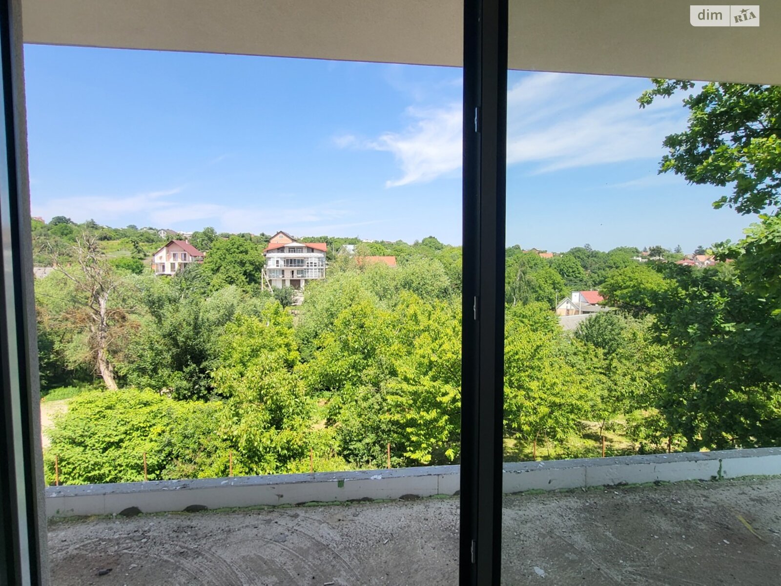 двоповерховий будинок з гаражем, 210 кв. м, кирпич. Продаж в Чернівцях, район Роша фото 1 двоповерховий будинок з гаражем, 210 кв. м, кирпич. Продаж в Чернівцях, район Роша фото 1