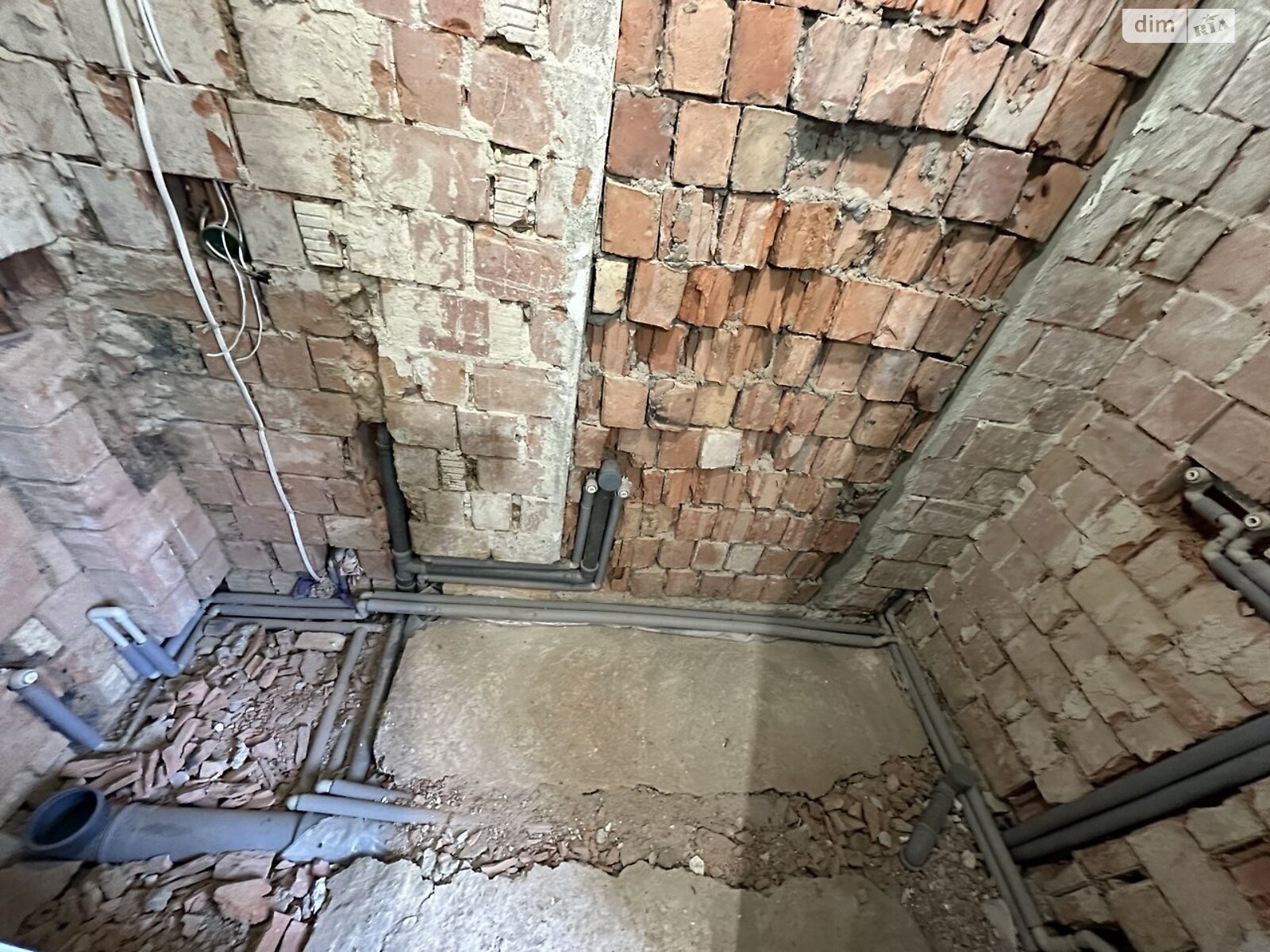 двухэтажный дом с мансардой, 76.1 кв. м, кирпич. Продажа в Черновцах район Роша фото 1 двухэтажный дом с мансардой, 76.1 кв. м, кирпич. Продажа в Черновцах район Роша фото 1