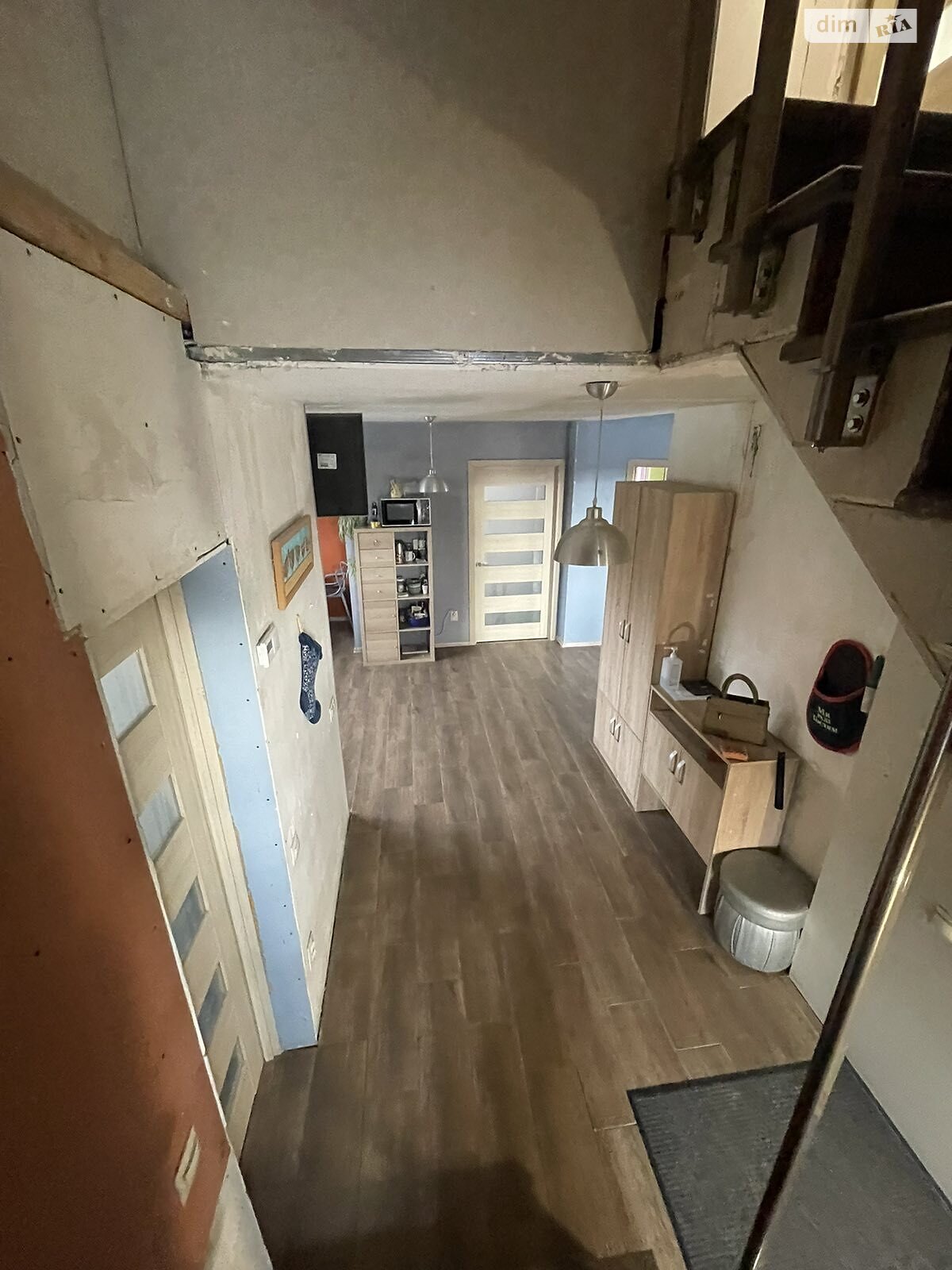 двоповерховий будинок з гаражем, 248 кв. м, цегла. Продаж в Чернівцях, район Роша фото 1 двоповерховий будинок з гаражем, 248 кв. м, цегла. Продаж в Чернівцях, район Роша фото 1