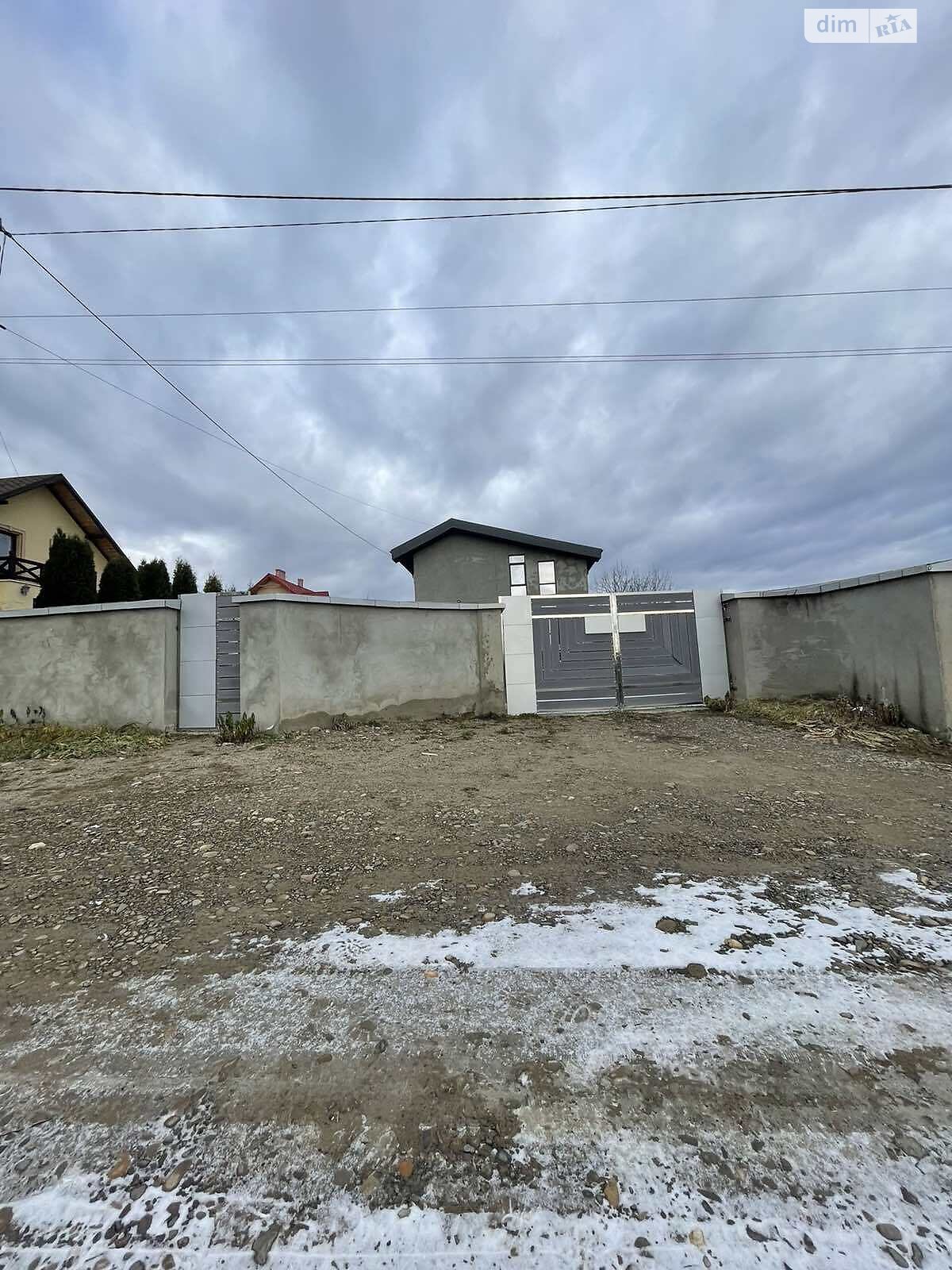 двоповерховий будинок з гаражем, 248 кв. м, цегла. Продаж в Чернівцях, район Роша фото 1 двоповерховий будинок з гаражем, 248 кв. м, цегла. Продаж в Чернівцях, район Роша фото 1