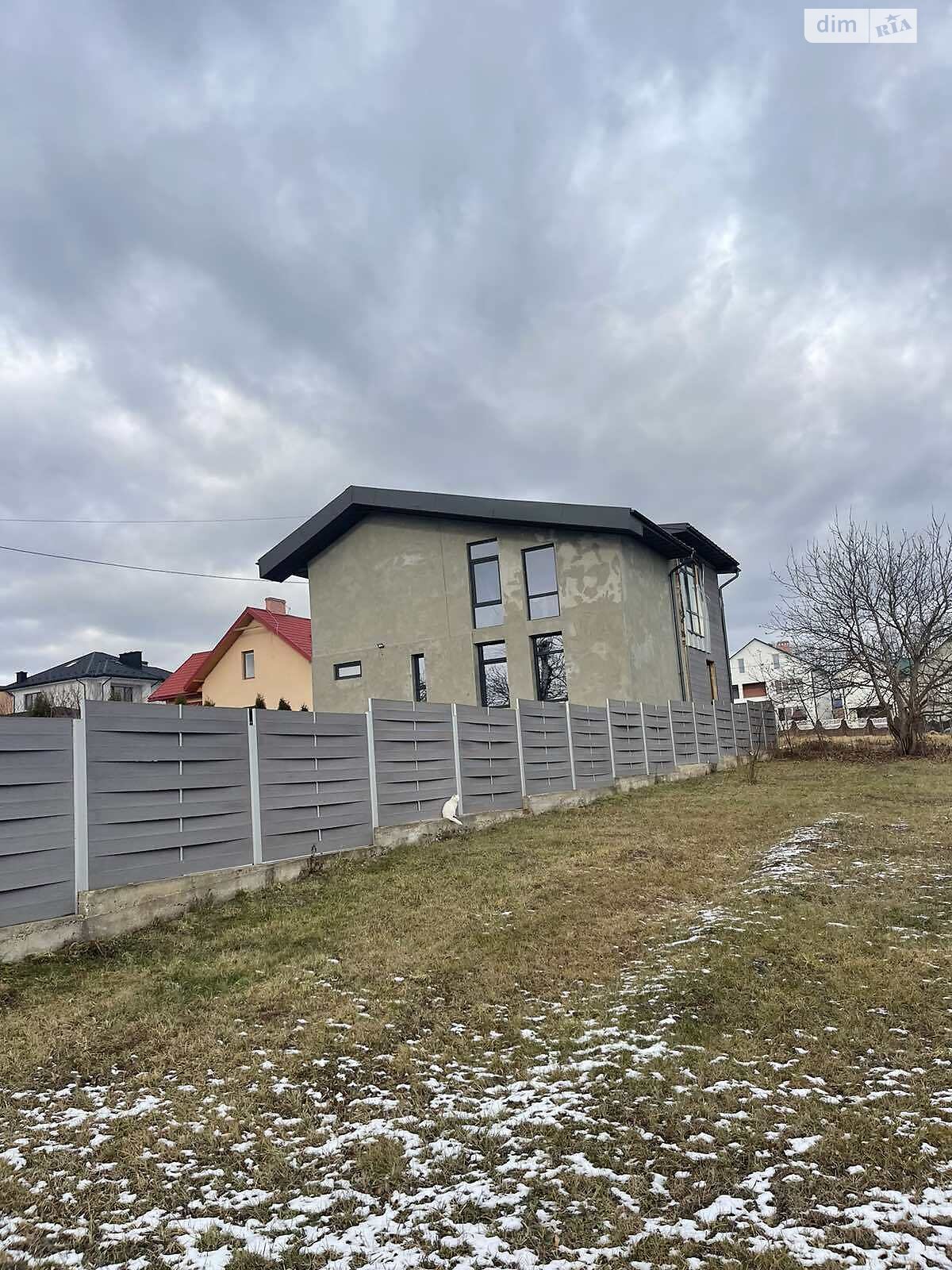 двоповерховий будинок з гаражем, 248 кв. м, цегла. Продаж в Чернівцях, район Роша фото 1 двоповерховий будинок з гаражем, 248 кв. м, цегла. Продаж в Чернівцях, район Роша фото 1