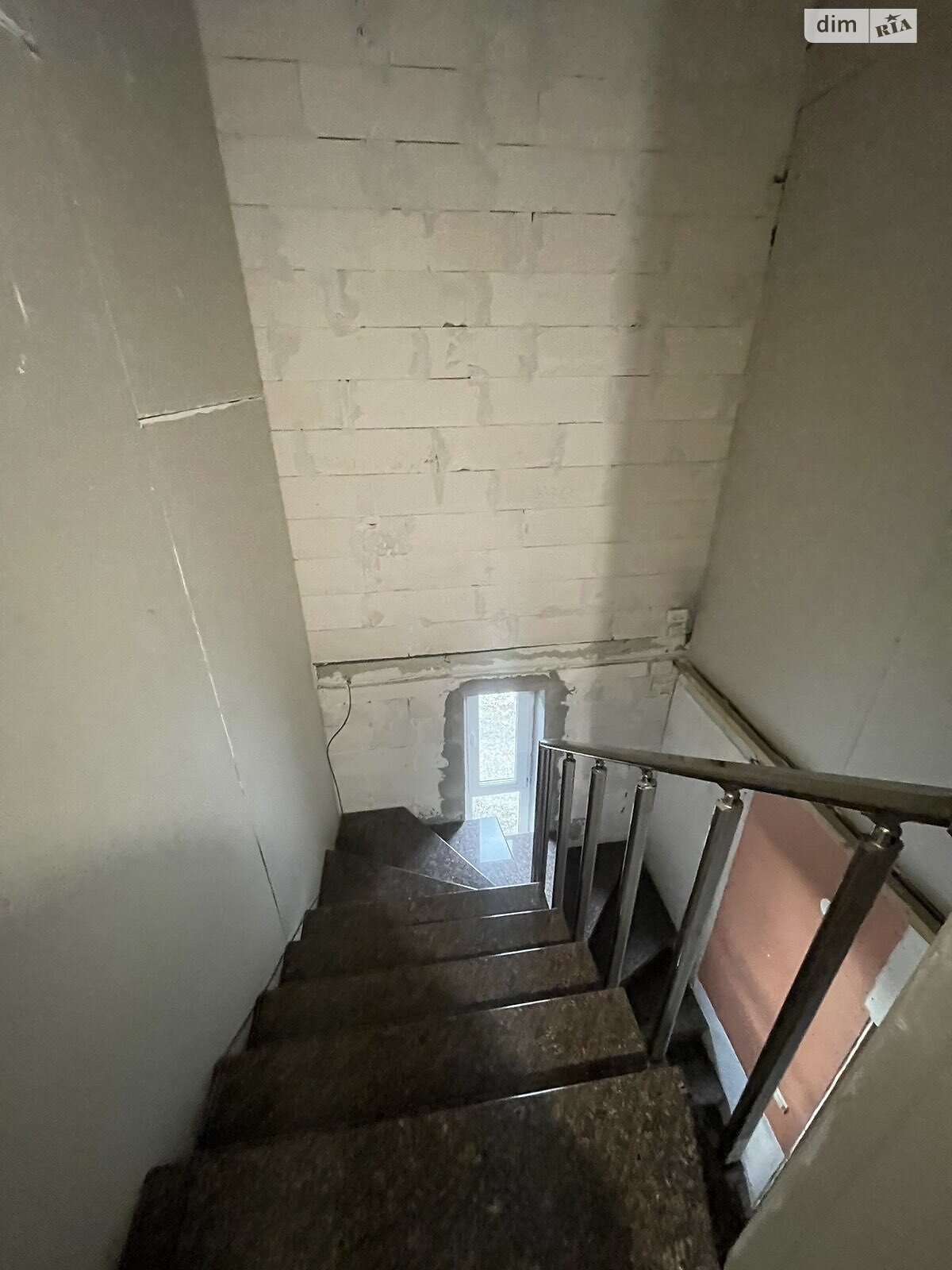 двоповерховий будинок з гаражем, 248 кв. м, цегла. Продаж в Чернівцях, район Роша фото 1 двоповерховий будинок з гаражем, 248 кв. м, цегла. Продаж в Чернівцях, район Роша фото 1