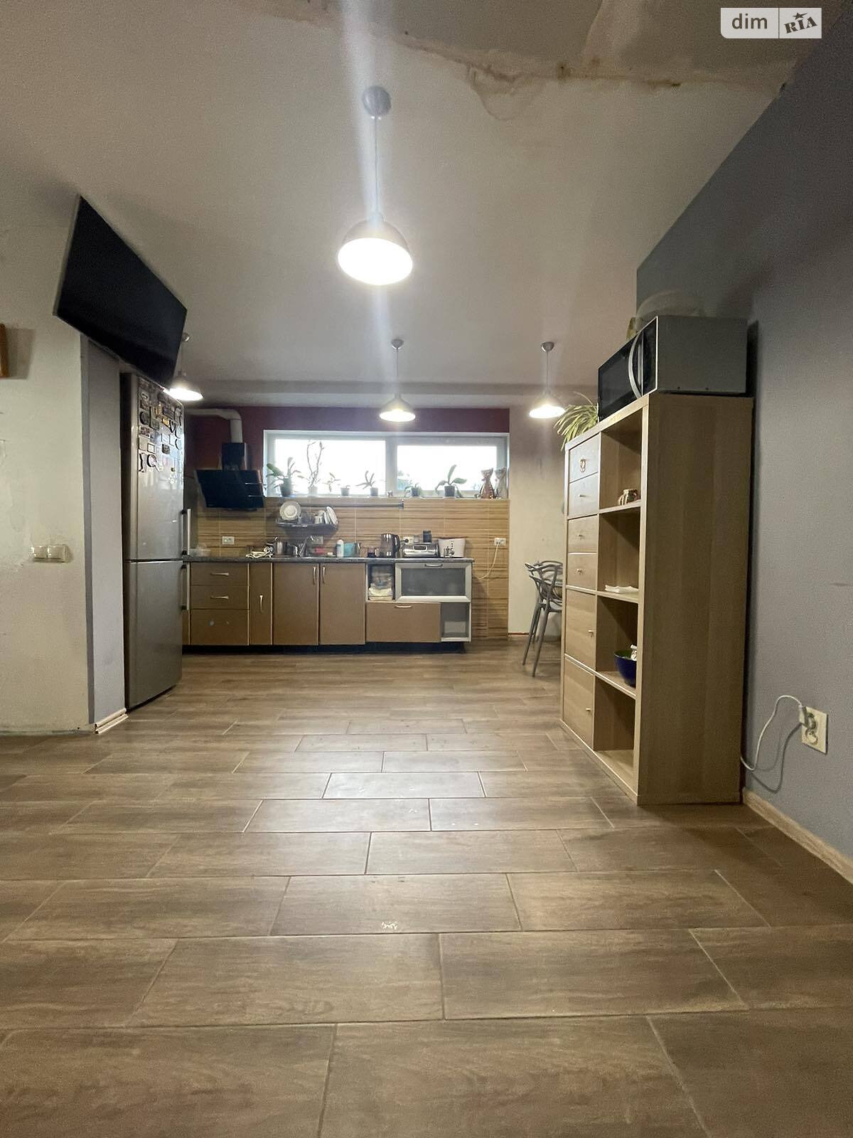 двоповерховий будинок з гаражем, 248 кв. м, цегла. Продаж в Чернівцях, район Роша фото 1 двоповерховий будинок з гаражем, 248 кв. м, цегла. Продаж в Чернівцях, район Роша фото 1