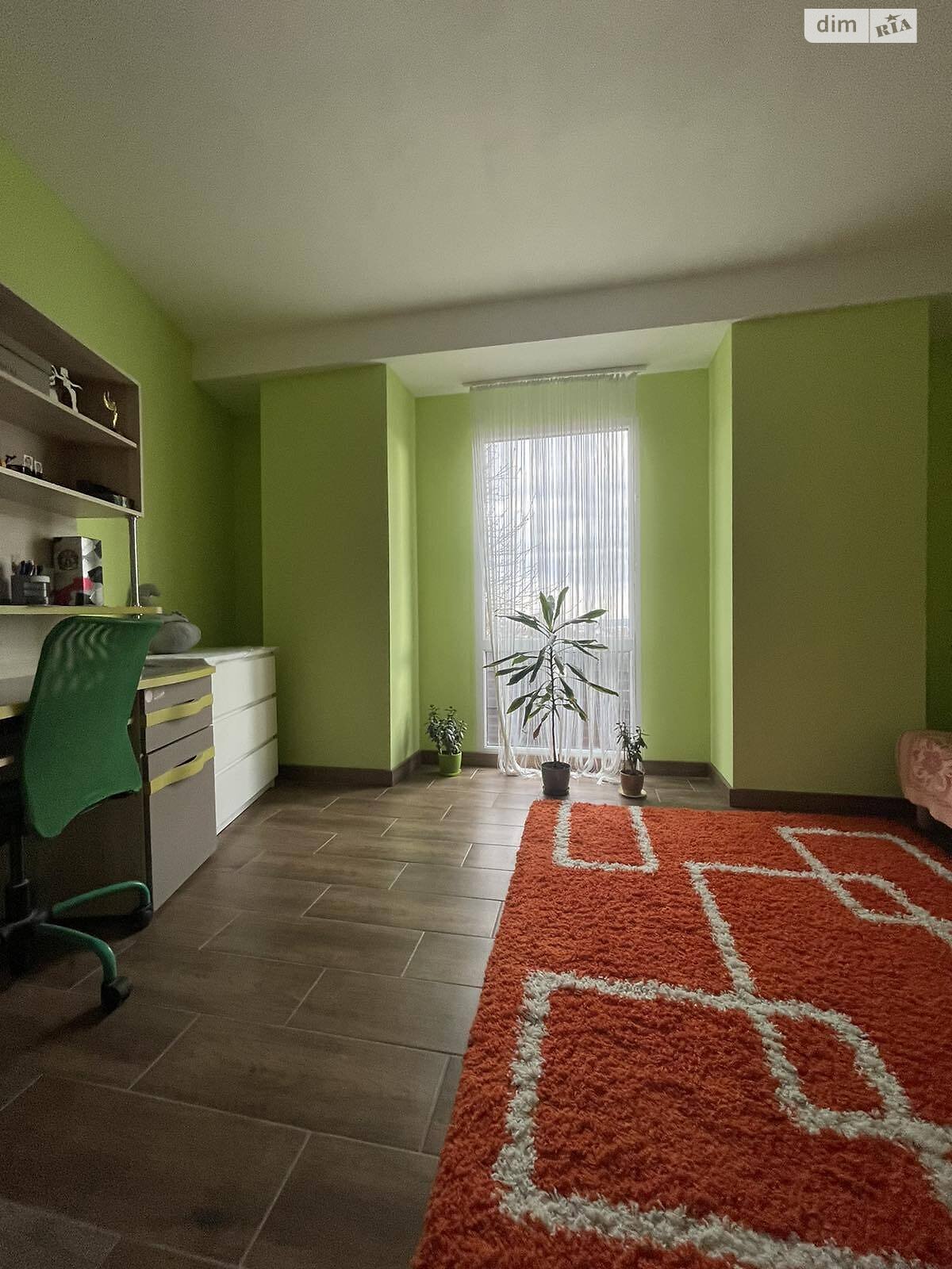 двоповерховий будинок з гаражем, 248 кв. м, цегла. Продаж в Чернівцях, район Роша фото 1 двоповерховий будинок з гаражем, 248 кв. м, цегла. Продаж в Чернівцях, район Роша фото 1
