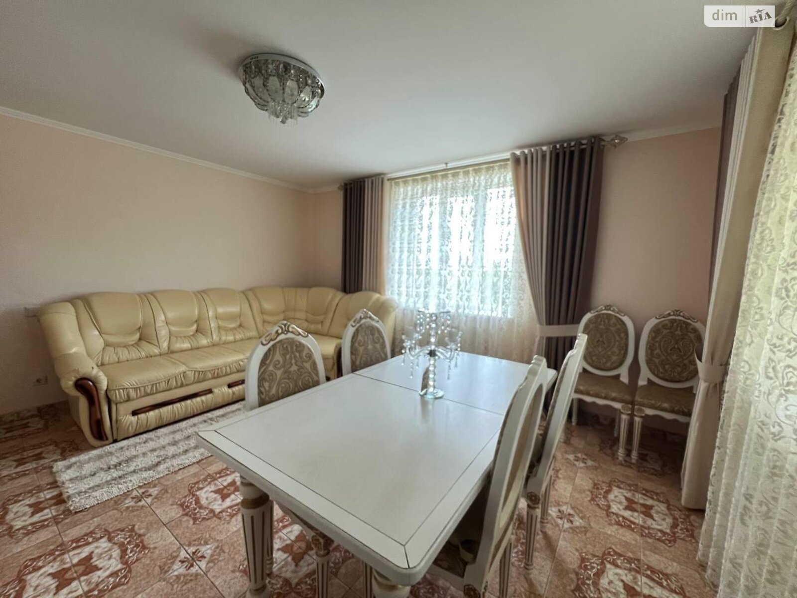 двухэтажный дом беседка, 178.5 кв. м, кирпич. Продажа в Черновцах район Роша фото 1 двухэтажный дом беседка, 178.5 кв. м, кирпич. Продажа в Черновцах район Роша фото 1