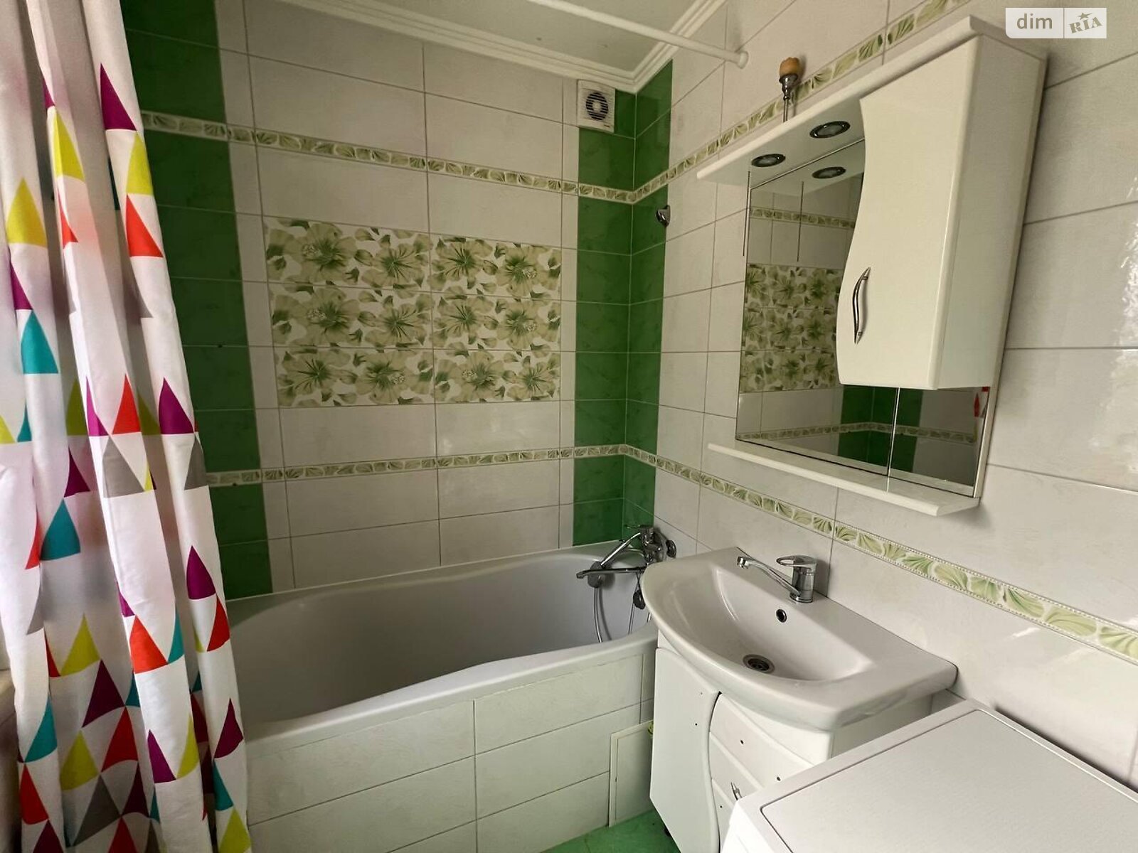двухэтажный дом беседка, 178.5 кв. м, кирпич. Продажа в Черновцах район Роша фото 1 двухэтажный дом беседка, 178.5 кв. м, кирпич. Продажа в Черновцах район Роша фото 1