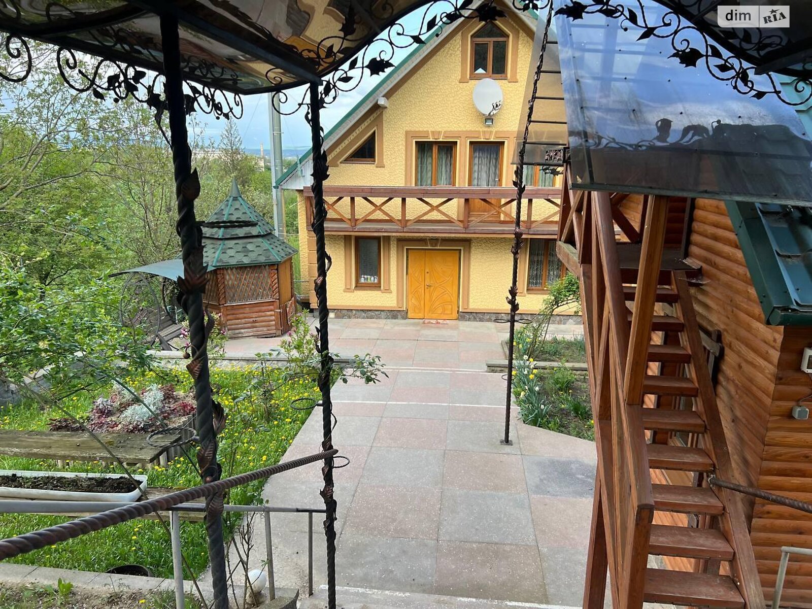 двухэтажный дом беседка, 178.5 кв. м, кирпич. Продажа в Черновцах район Роша фото 1 двухэтажный дом беседка, 178.5 кв. м, кирпич. Продажа в Черновцах район Роша фото 1
