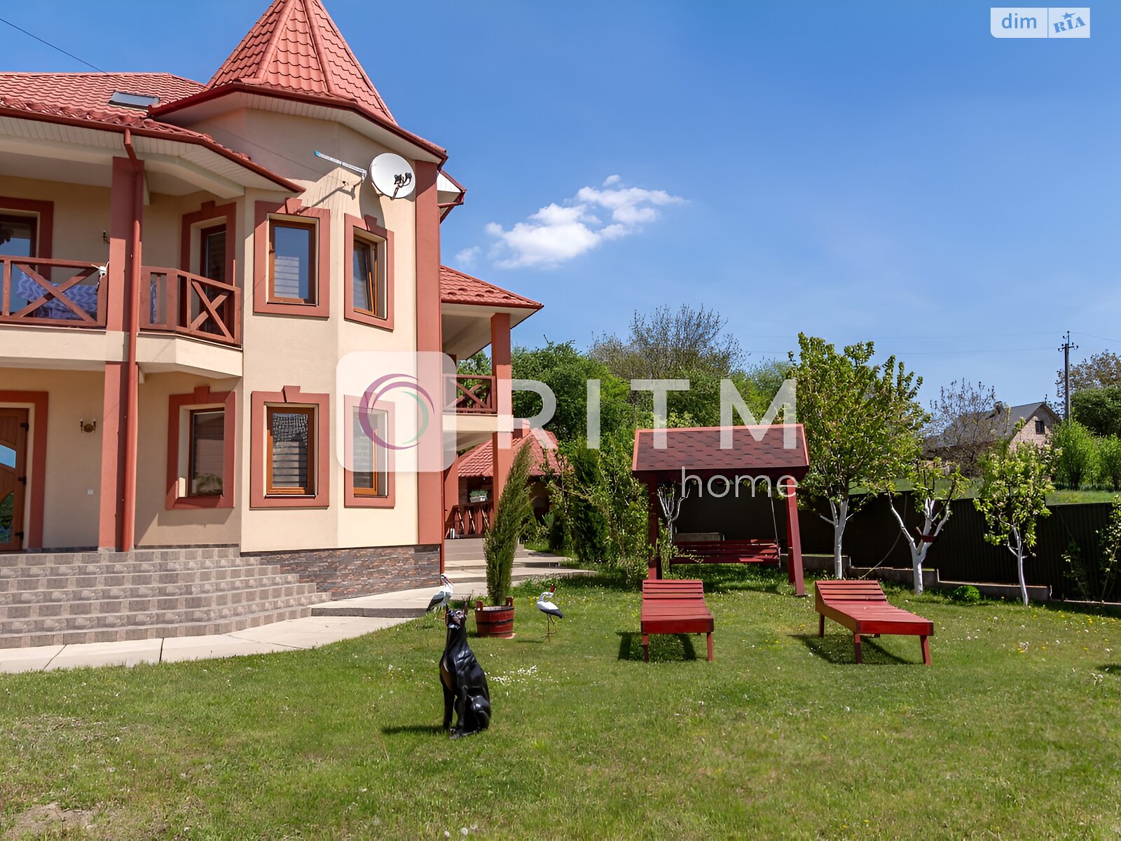 двухэтажный дом с отоплением, 250 кв. м, кирпич. Продажа в Черновцах район Роша фото 1 двухэтажный дом с отоплением, 250 кв. м, кирпич. Продажа в Черновцах район Роша фото 1