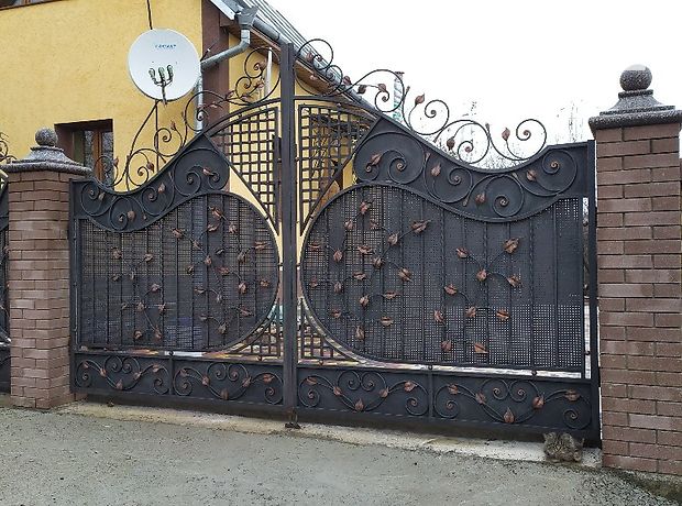 двухэтажный дом с садом, 88 кв. м, кирпич. Продажа в Черновцах район Роша фото 1 двухэтажный дом с садом, 88 кв. м, кирпич. Продажа в Черновцах район Роша фото 1