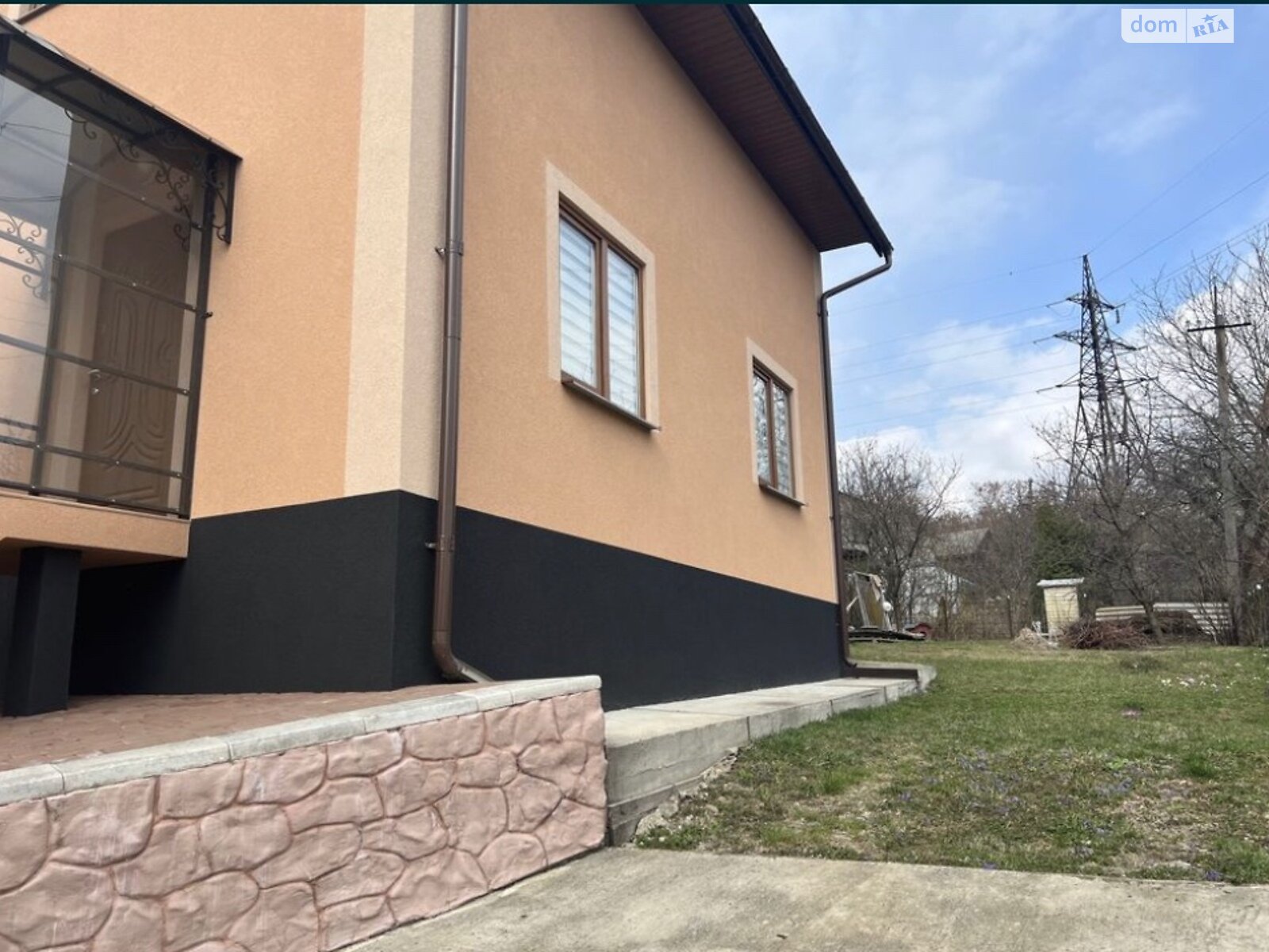 двухэтажный дом, 168 кв. м, кирпич. Продажа в Черновцах район Роша фото 1 двухэтажный дом, 168 кв. м, кирпич. Продажа в Черновцах район Роша фото 1