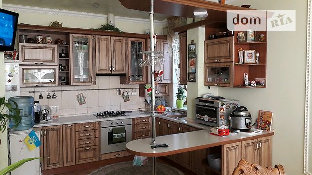 Продажа дома, 217м², Черновцы, р‑н. Садгора, Каштановая улица Продажа дома, 217м², Черновцы, р‑н. Садгора, Каштановая улица