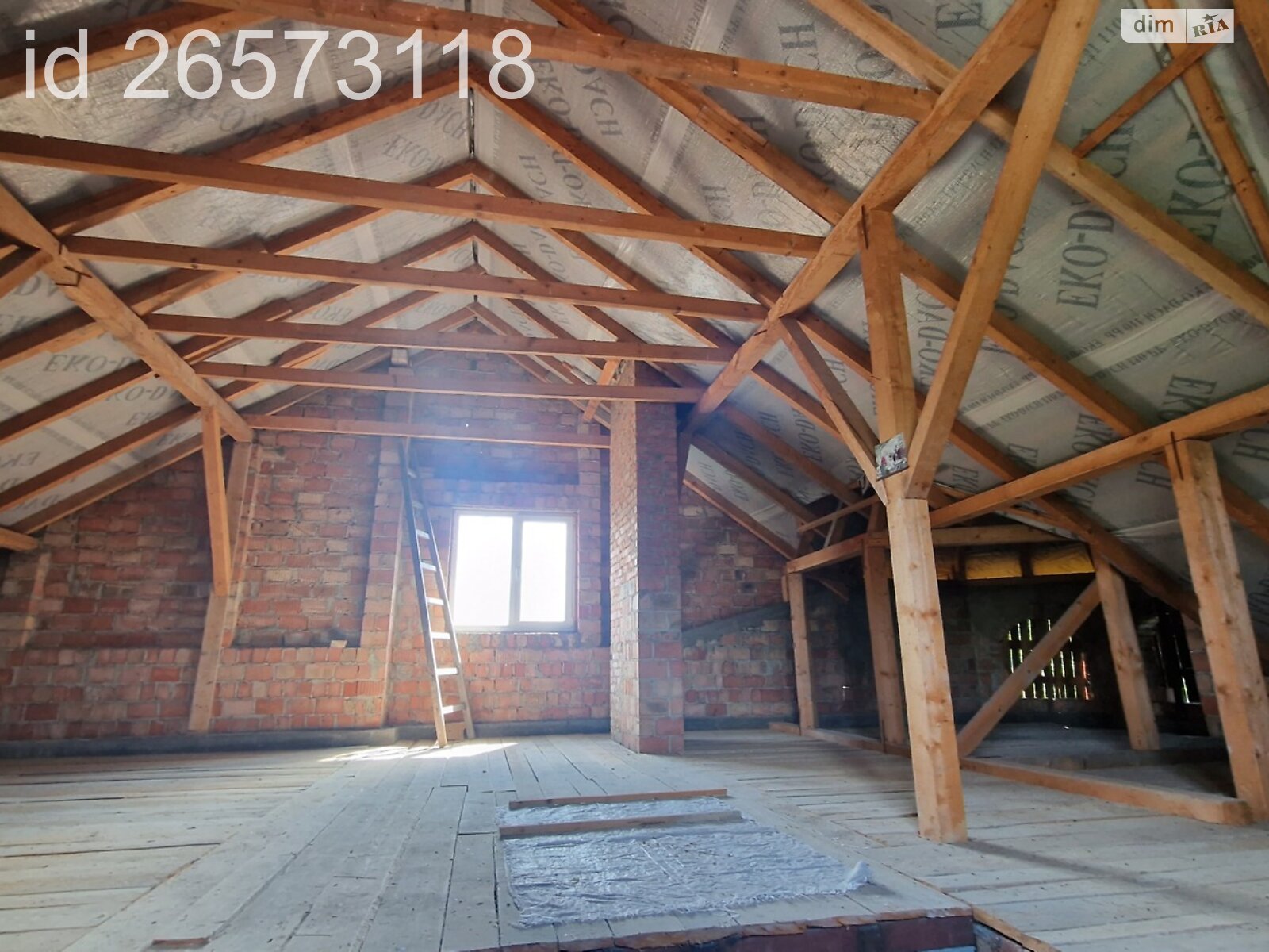 чотириповерховий будинок з гаражем, 195 кв. м, цегла. Продаж в Чернівцях, район Садгора фото 1 чотириповерховий будинок з гаражем, 195 кв. м, цегла. Продаж в Чернівцях, район Садгора фото 1