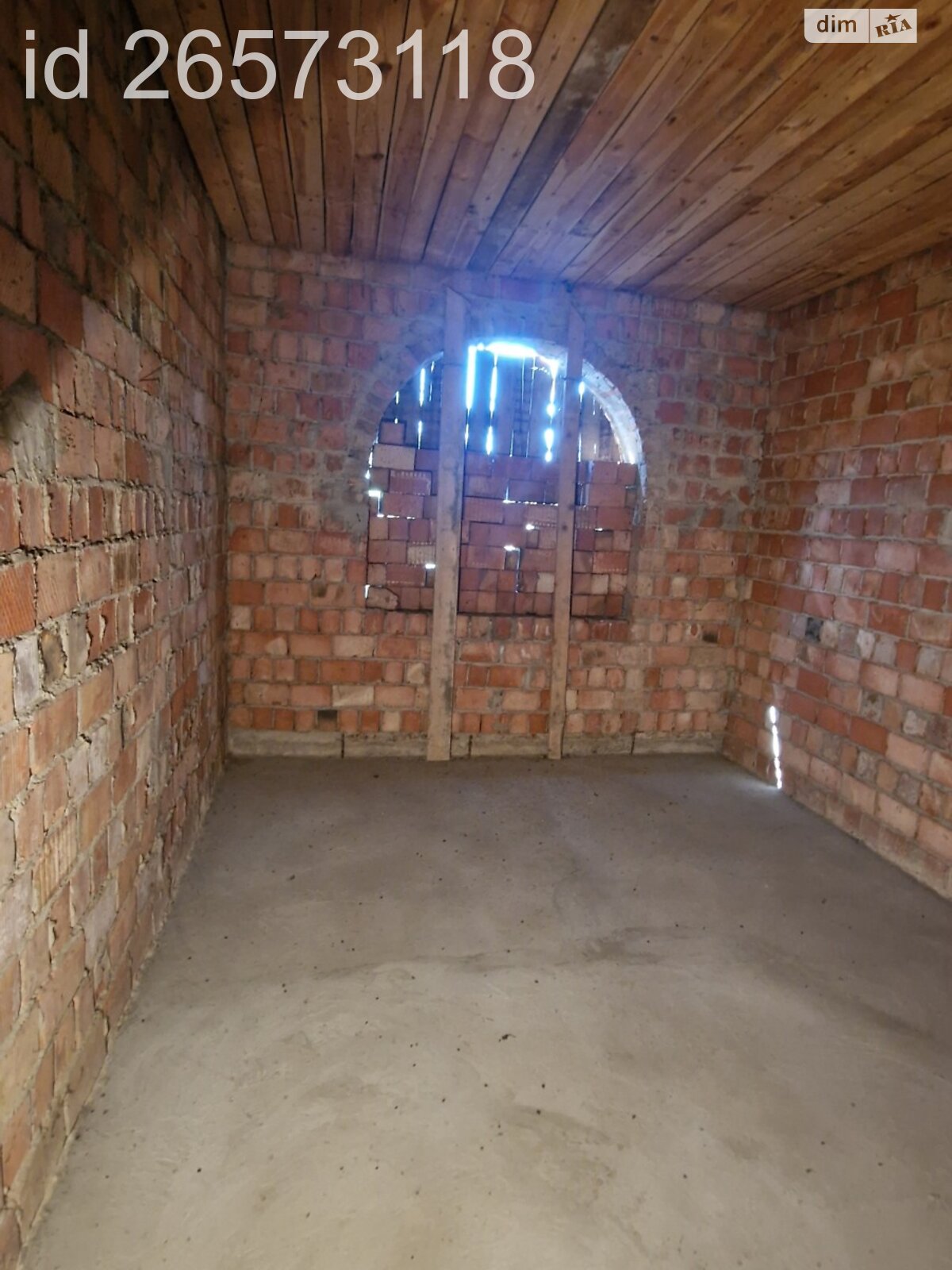 чотириповерховий будинок з гаражем, 195 кв. м, цегла. Продаж в Чернівцях, район Садгора фото 1 чотириповерховий будинок з гаражем, 195 кв. м, цегла. Продаж в Чернівцях, район Садгора фото 1