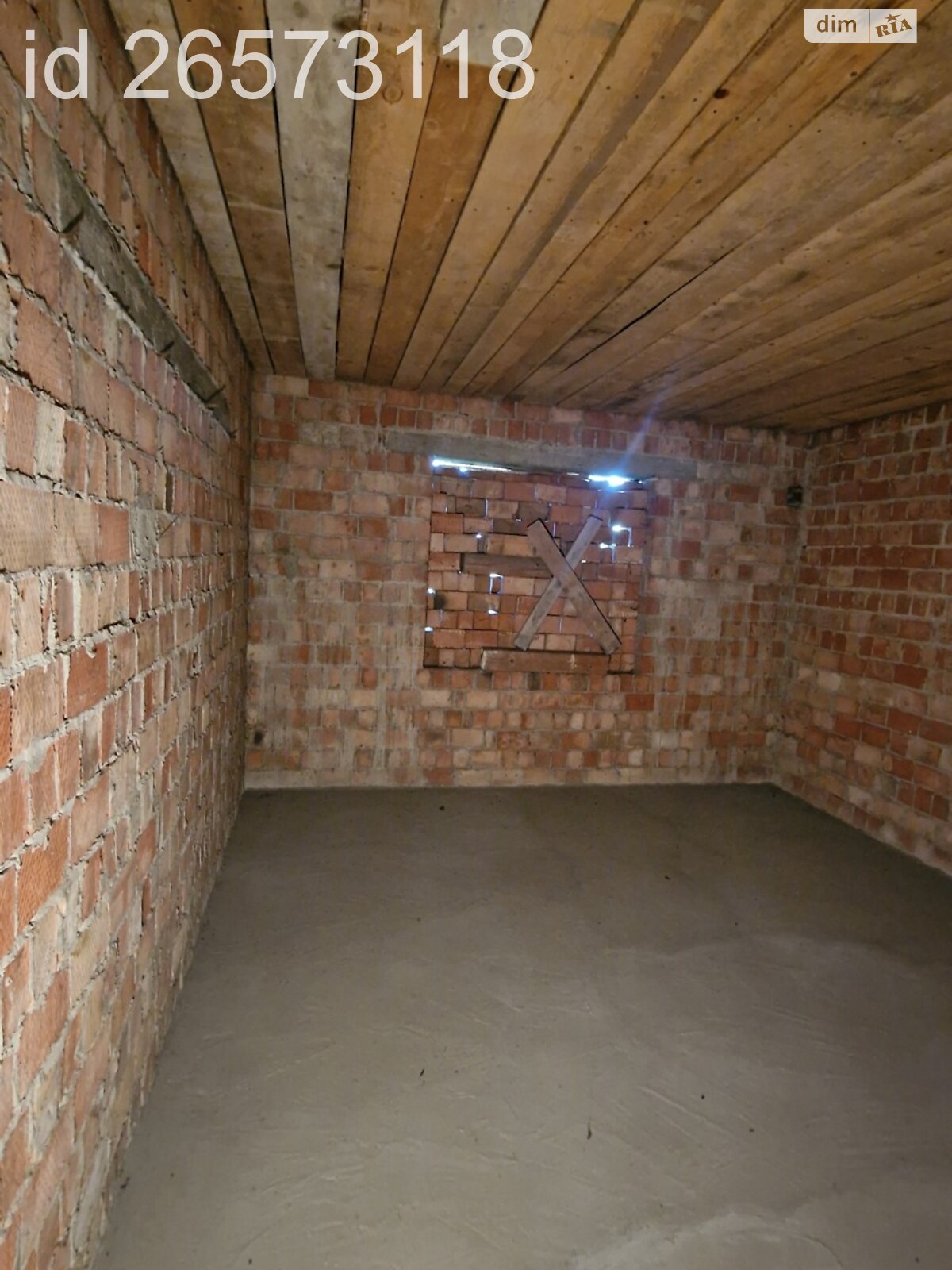 чотириповерховий будинок з гаражем, 195 кв. м, цегла. Продаж в Чернівцях, район Садгора фото 1 чотириповерховий будинок з гаражем, 195 кв. м, цегла. Продаж в Чернівцях, район Садгора фото 1