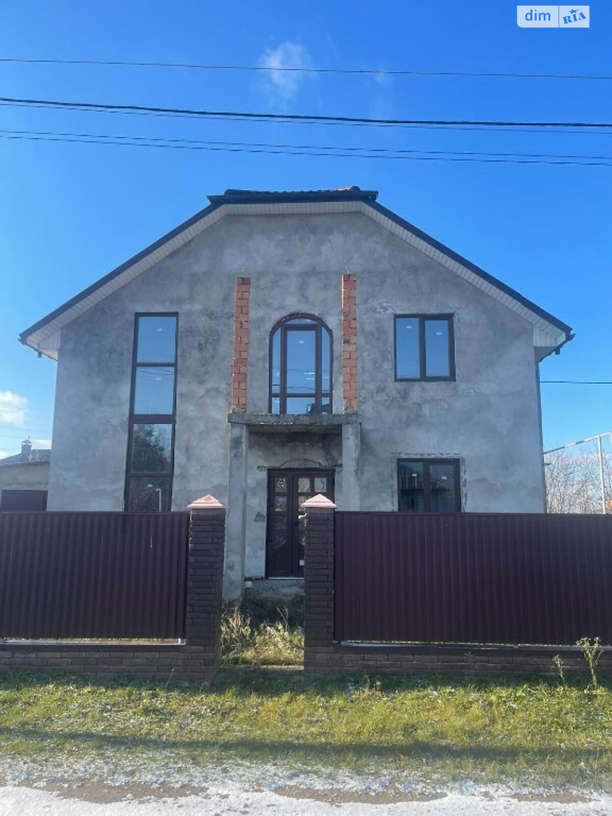 двухэтажный дом с балконом, 200 кв. м, кирпич. Продажа в Черновцах район Садгора фото 1