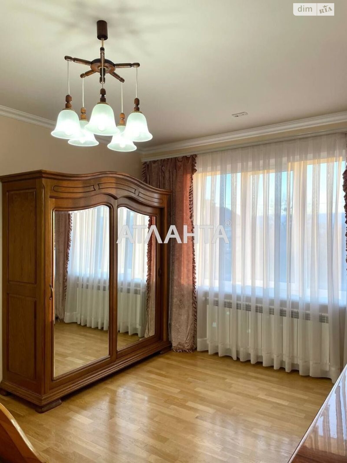 двухэтажный дом, 226 кв. м, кирпич. Продажа в Черновцах район Садгорский фото 1