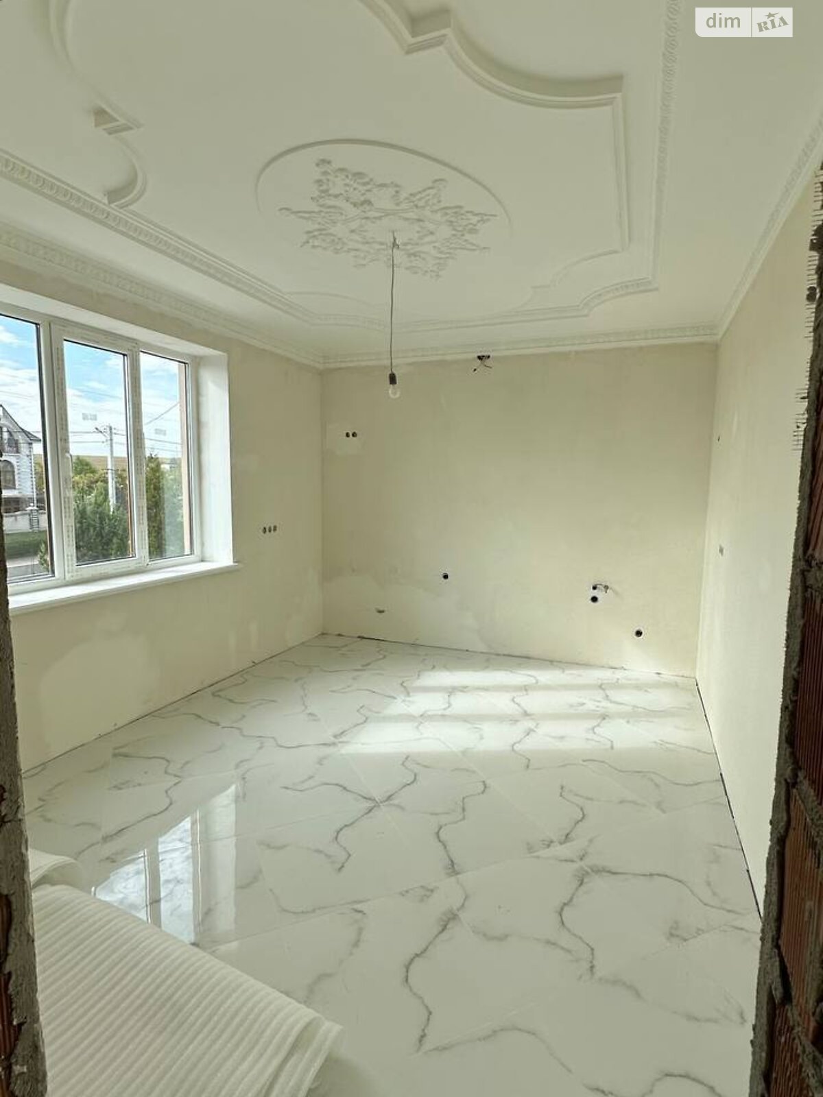 двухэтажный дом с отоплением, 405 кв. м, кирпич. Продажа в Черновцах район Садгорский фото 1 двухэтажный дом с отоплением, 405 кв. м, кирпич. Продажа в Черновцах район Садгорский фото 1