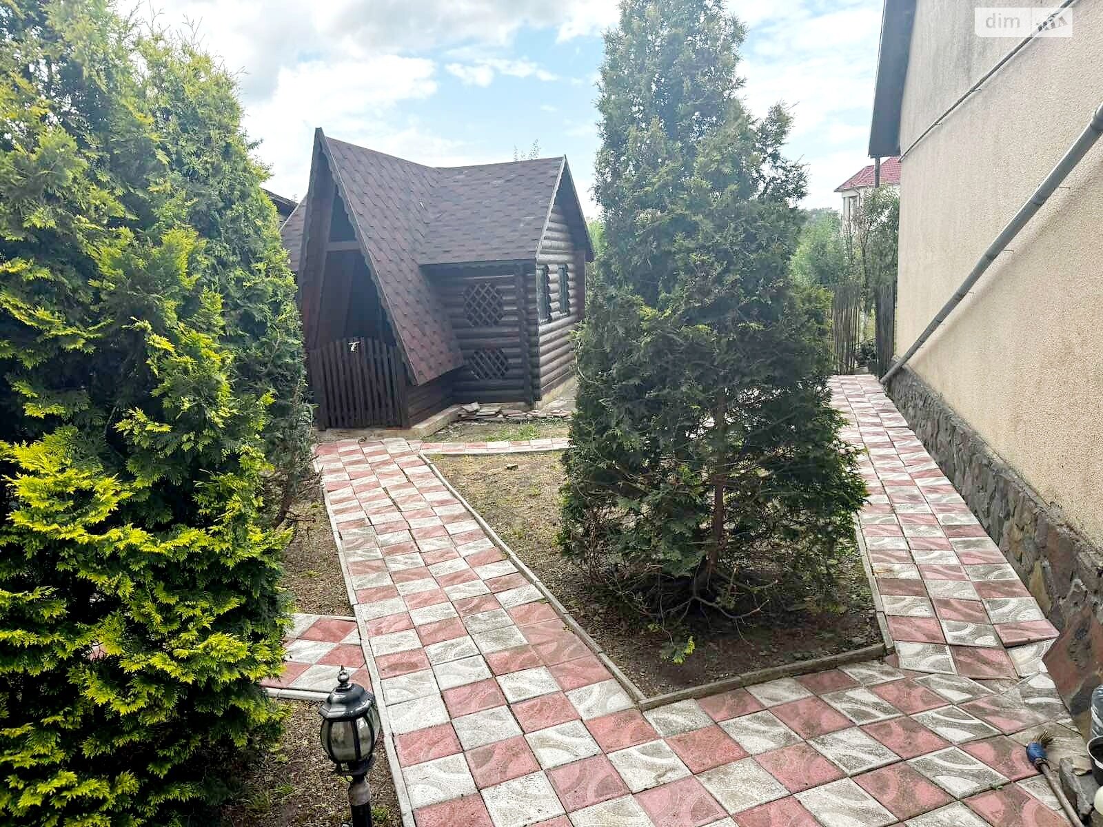 одноэтажный дом с гаражом, 152 кв. м, кирпич. Продажа в Черновцах район Садгорский фото 1 одноэтажный дом с гаражом, 152 кв. м, кирпич. Продажа в Черновцах район Садгорский фото 1