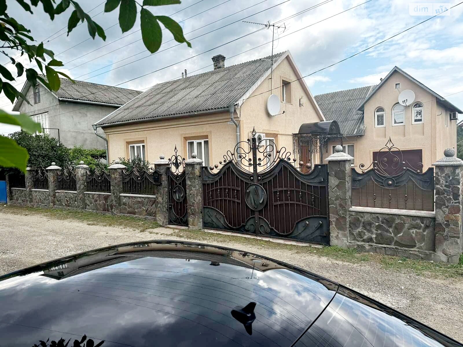 одноэтажный дом с гаражом, 152 кв. м, кирпич. Продажа в Черновцах район Садгорский фото 1 одноэтажный дом с гаражом, 152 кв. м, кирпич. Продажа в Черновцах район Садгорский фото 1