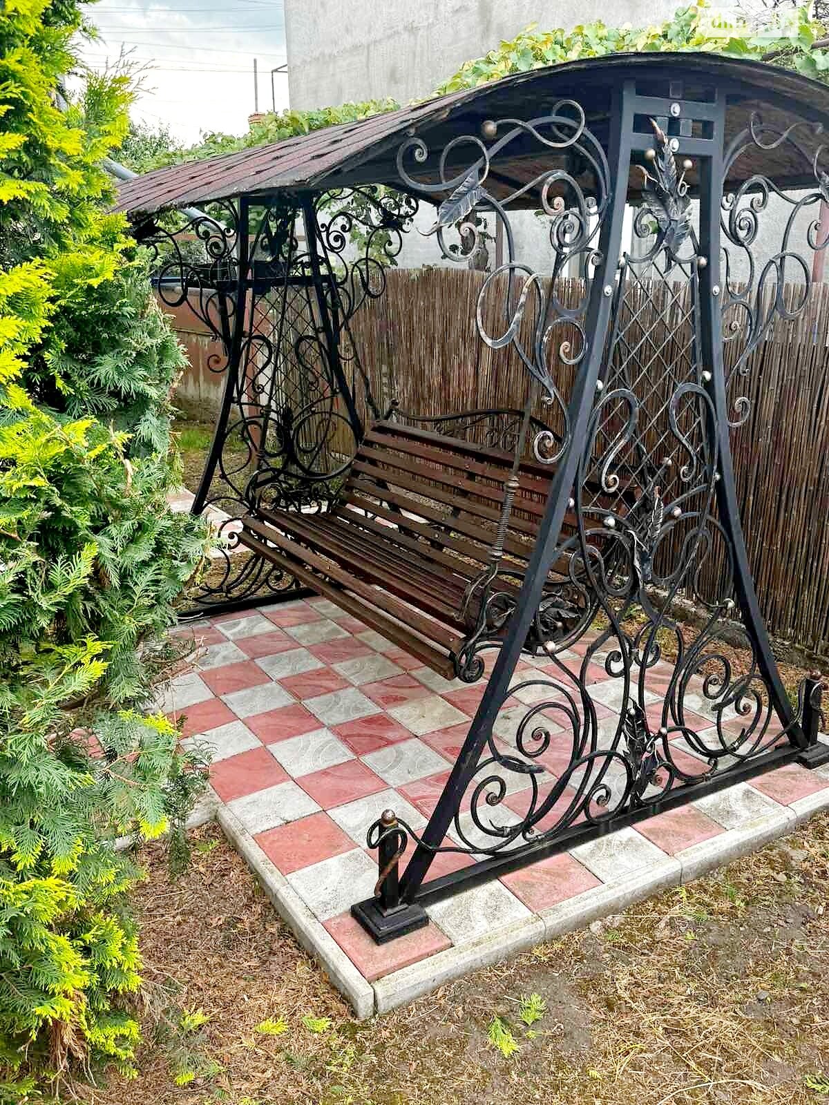 одноэтажный дом с гаражом, 152 кв. м, кирпич. Продажа в Черновцах район Садгорский фото 1 одноэтажный дом с гаражом, 152 кв. м, кирпич. Продажа в Черновцах район Садгорский фото 1