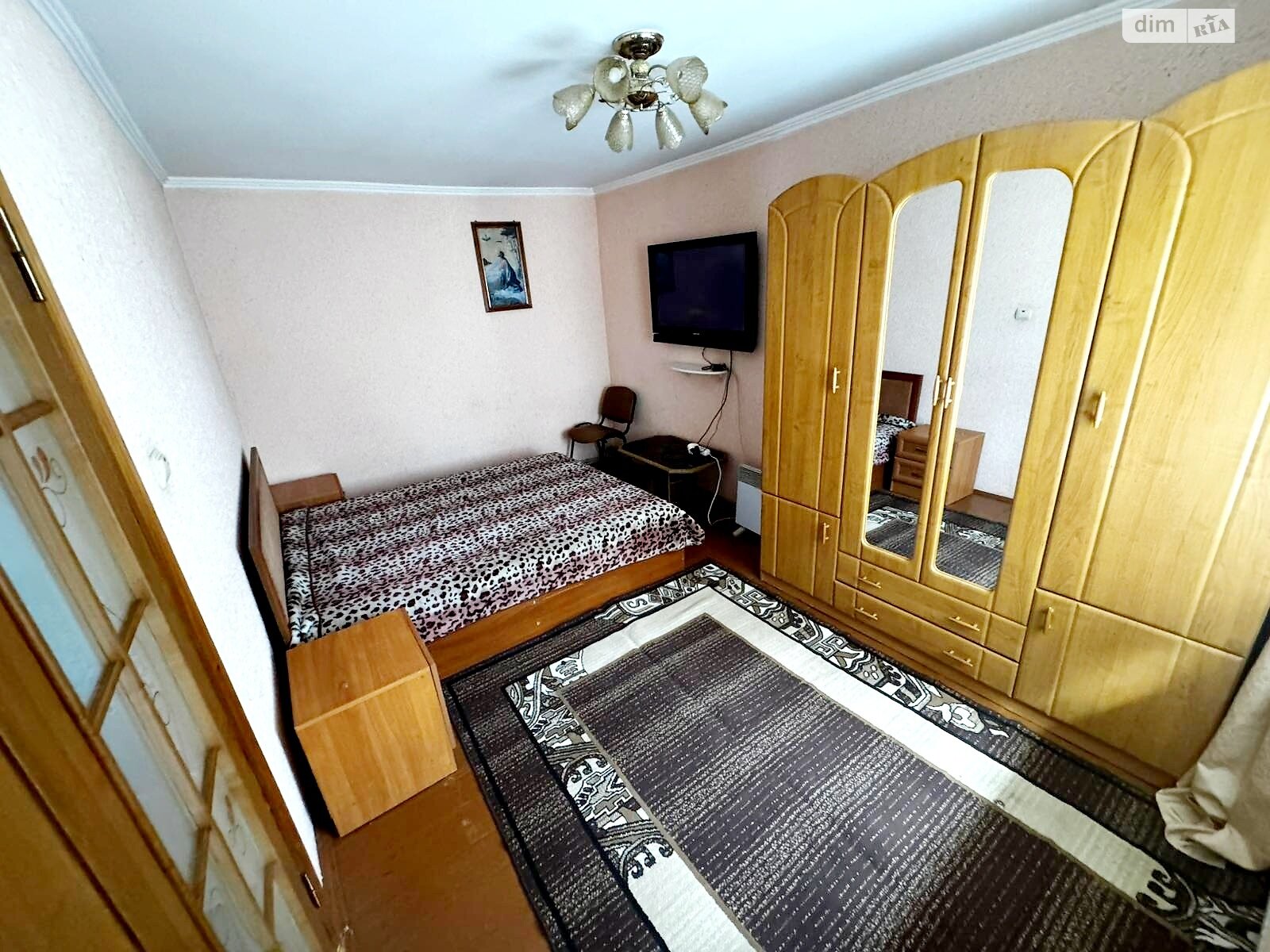 одноэтажный дом с гаражом, 152 кв. м, кирпич. Продажа в Черновцах район Садгорский фото 1 одноэтажный дом с гаражом, 152 кв. м, кирпич. Продажа в Черновцах район Садгорский фото 1