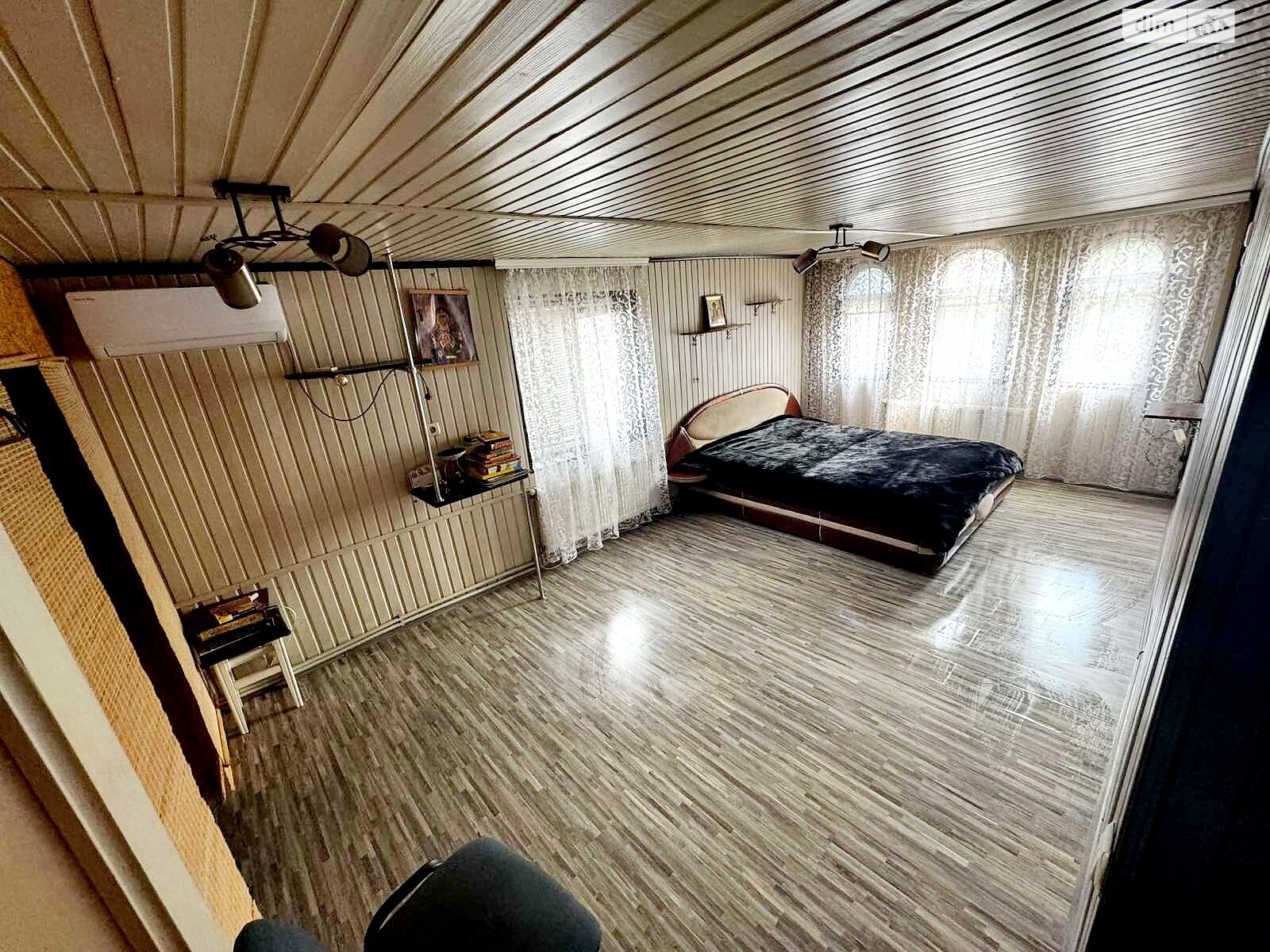 одноэтажный дом с гаражом, 152 кв. м, кирпич. Продажа в Черновцах район Садгорский фото 1 одноэтажный дом с гаражом, 152 кв. м, кирпич. Продажа в Черновцах район Садгорский фото 1