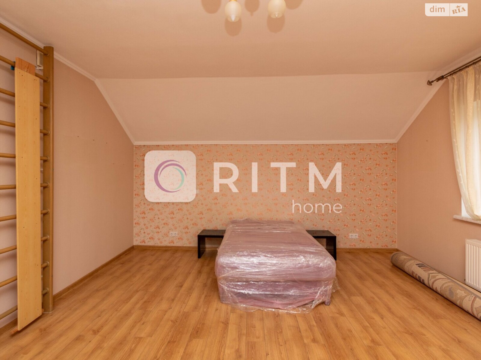 двоповерховий будинок з опаленням, 250 кв. м, цегла. Продаж у Чернівцях фото 1 двоповерховий будинок з опаленням, 250 кв. м, цегла. Продаж у Чернівцях фото 1