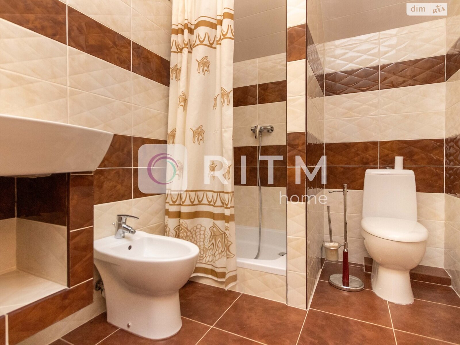 двоповерховий будинок з опаленням, 250 кв. м, цегла. Продаж у Чернівцях фото 1 двоповерховий будинок з опаленням, 250 кв. м, цегла. Продаж у Чернівцях фото 1