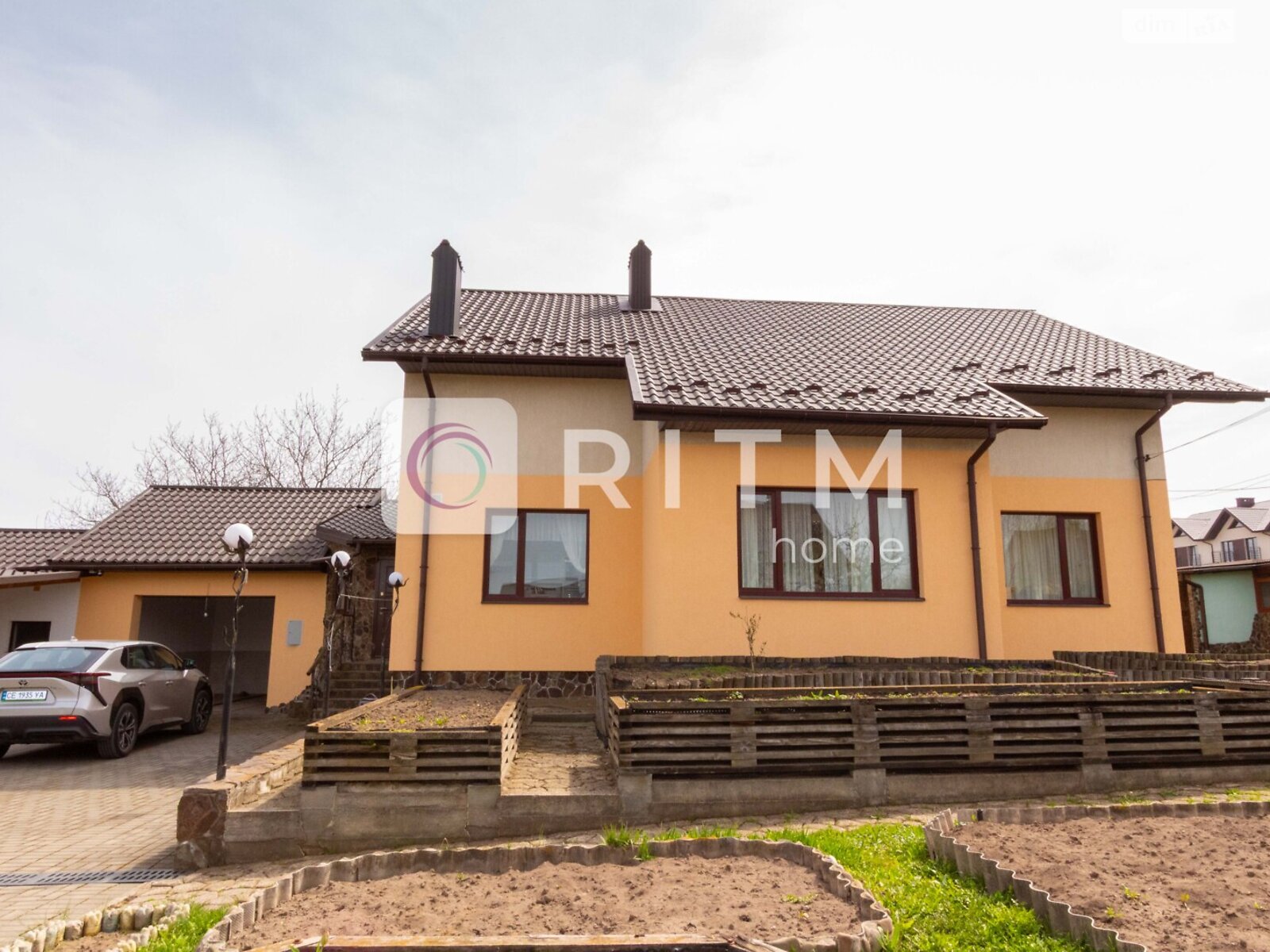 двоповерховий будинок з опаленням, 250 кв. м, цегла. Продаж у Чернівцях фото 1 двоповерховий будинок з опаленням, 250 кв. м, цегла. Продаж у Чернівцях фото 1